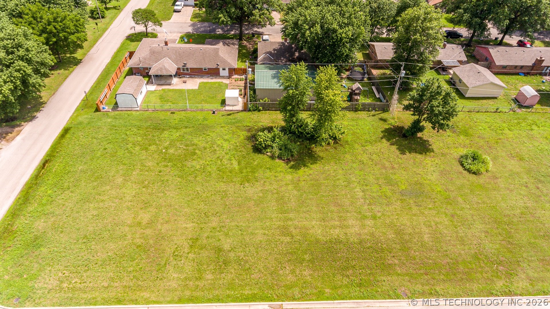 705 Sooner Place Property Photo 5