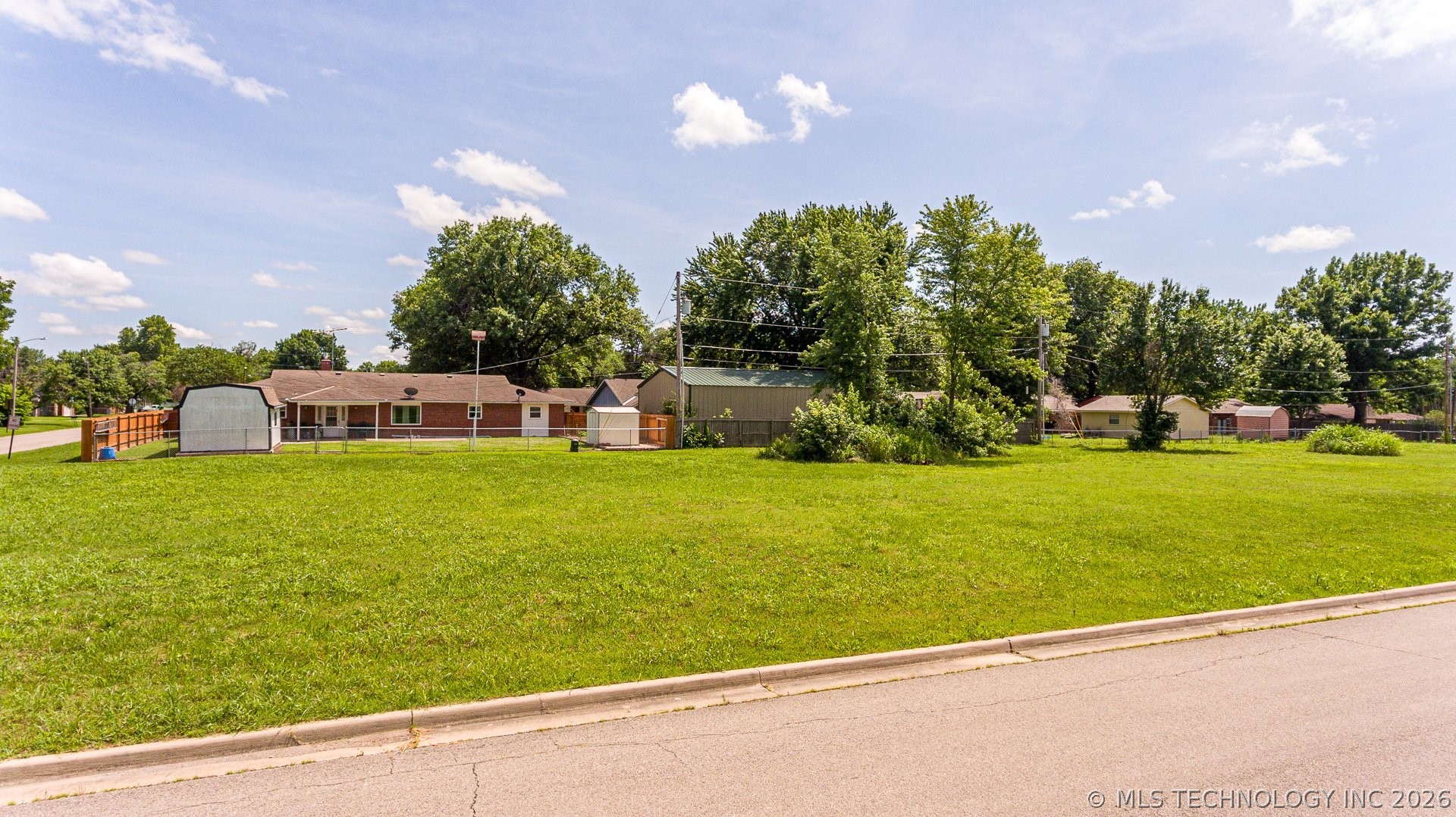 700 Sage Avenue Property Photo 3