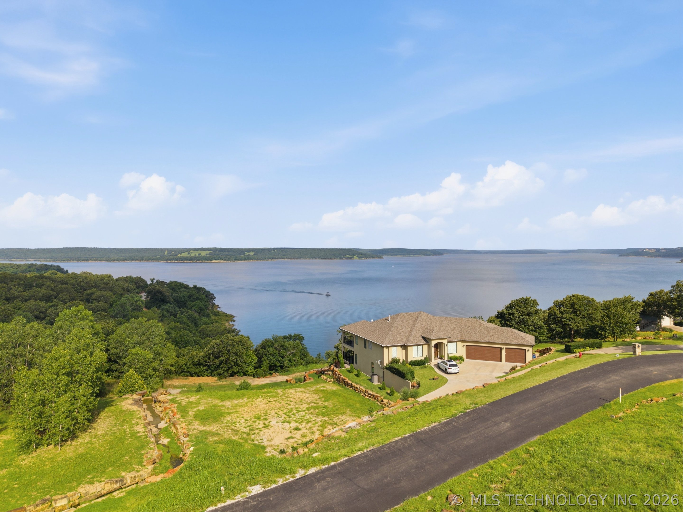 12448 Boulder Ridge Drive Property Photo 8