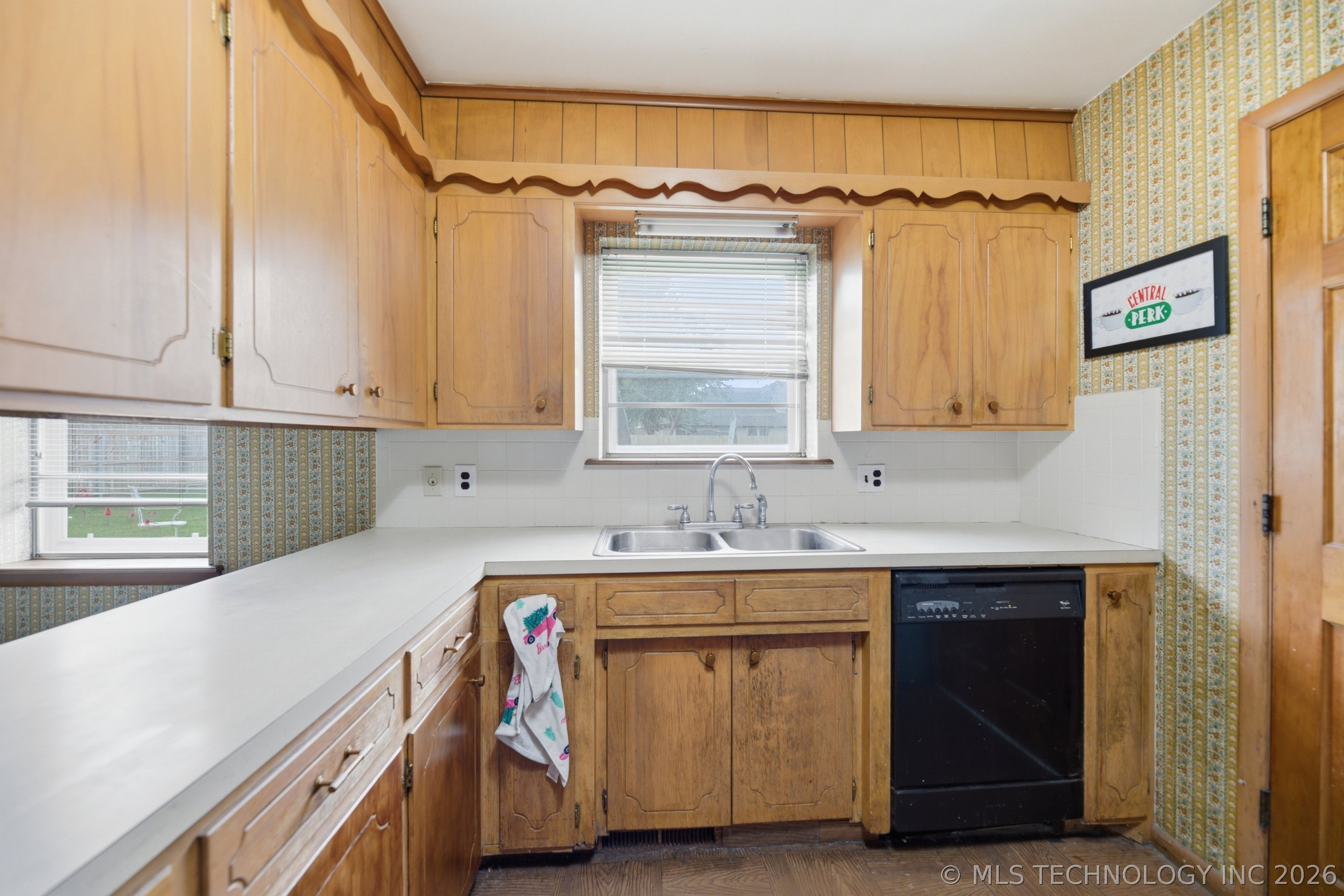 1832 E 58th Street Property Photo 9