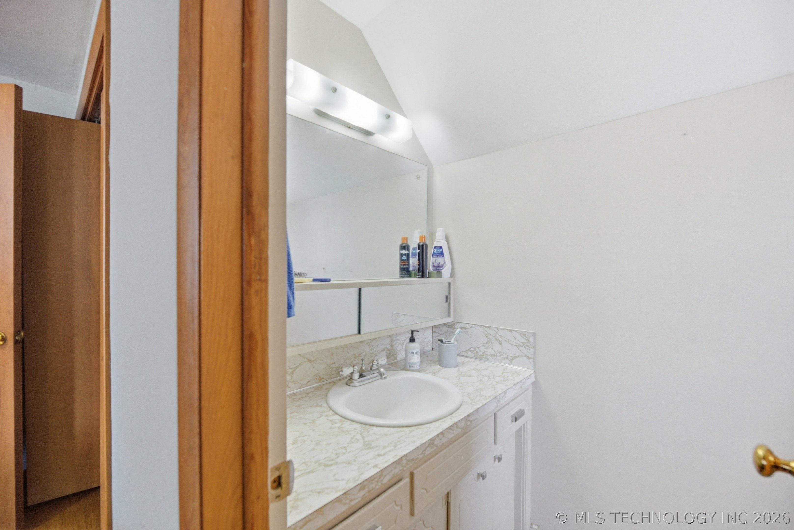 1832 E 58th Street Property Photo 20