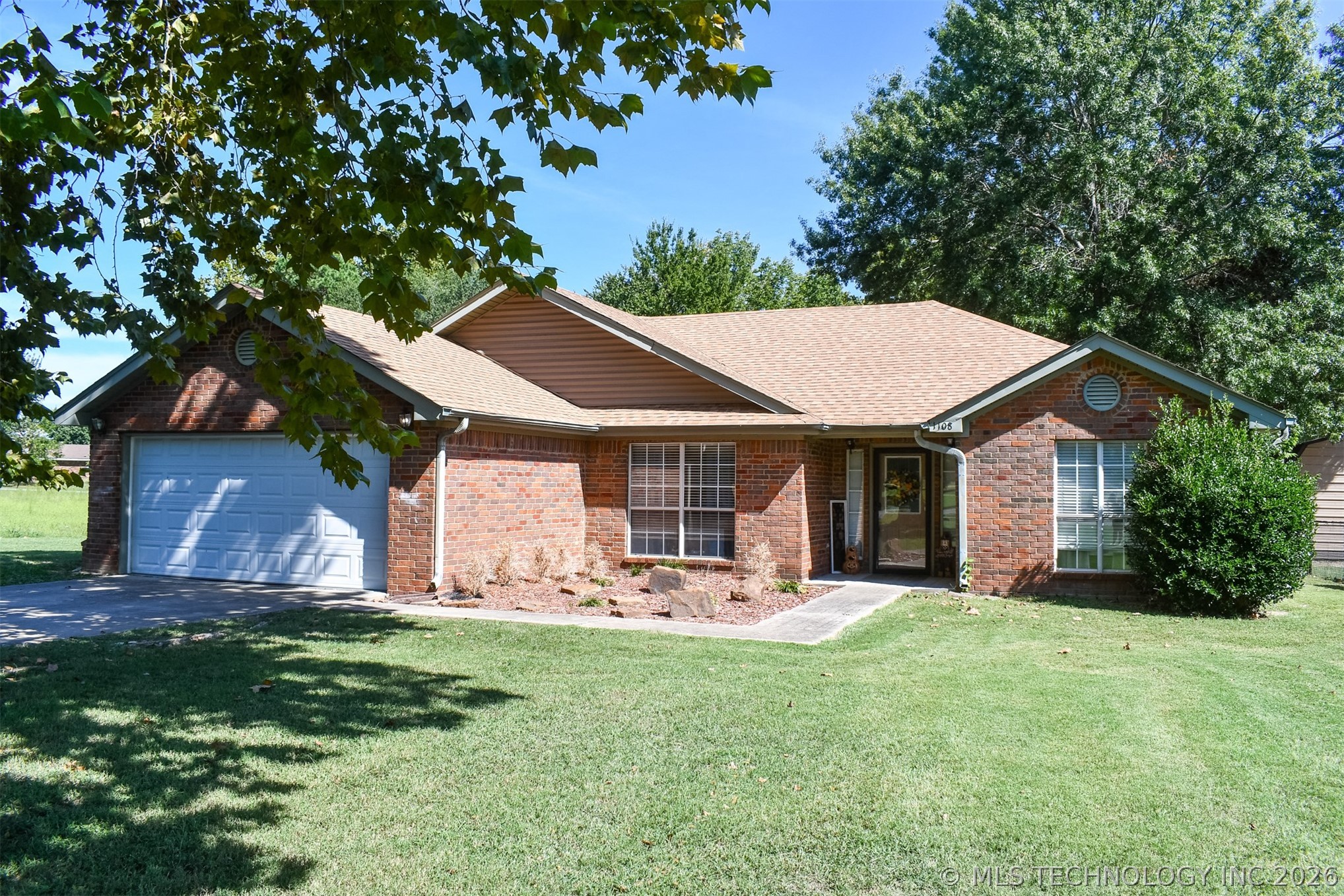 1108 Bermuda Drive Property Photo 1