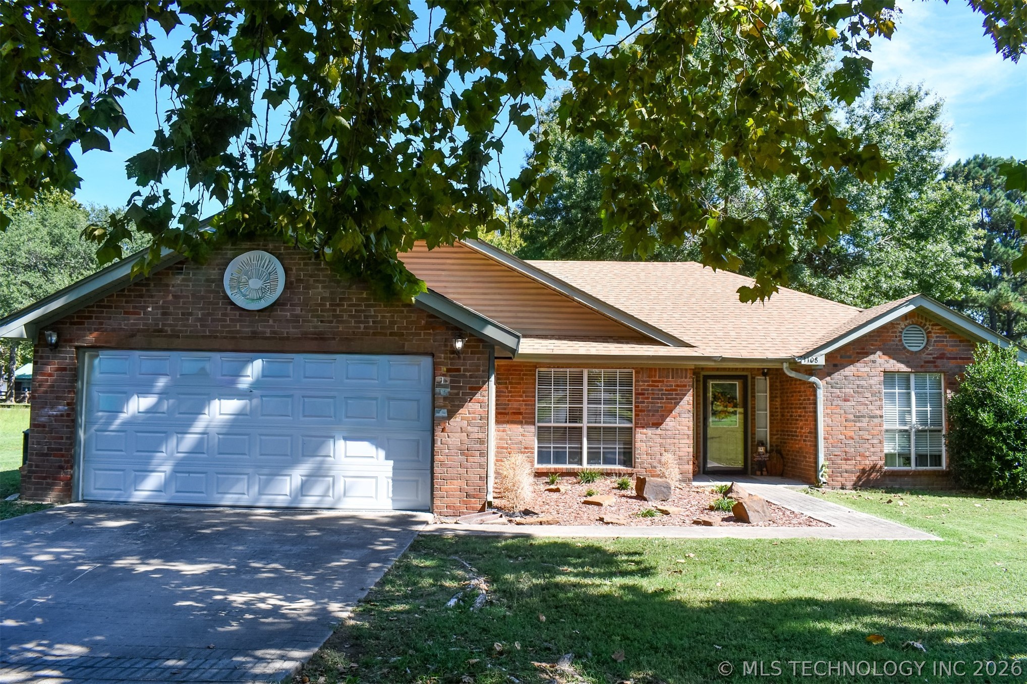 1108 Bermuda Drive Property Photo 2