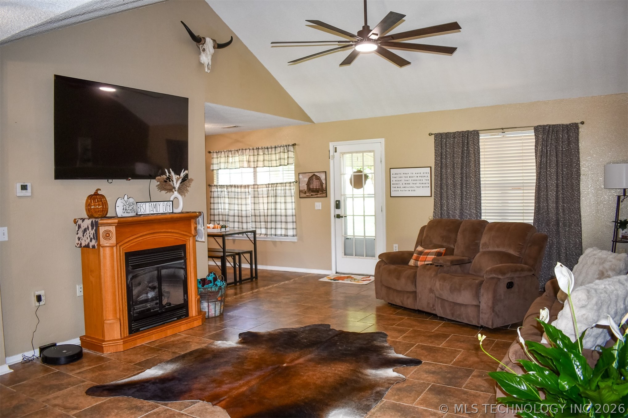 1108 Bermuda Drive Property Photo 9