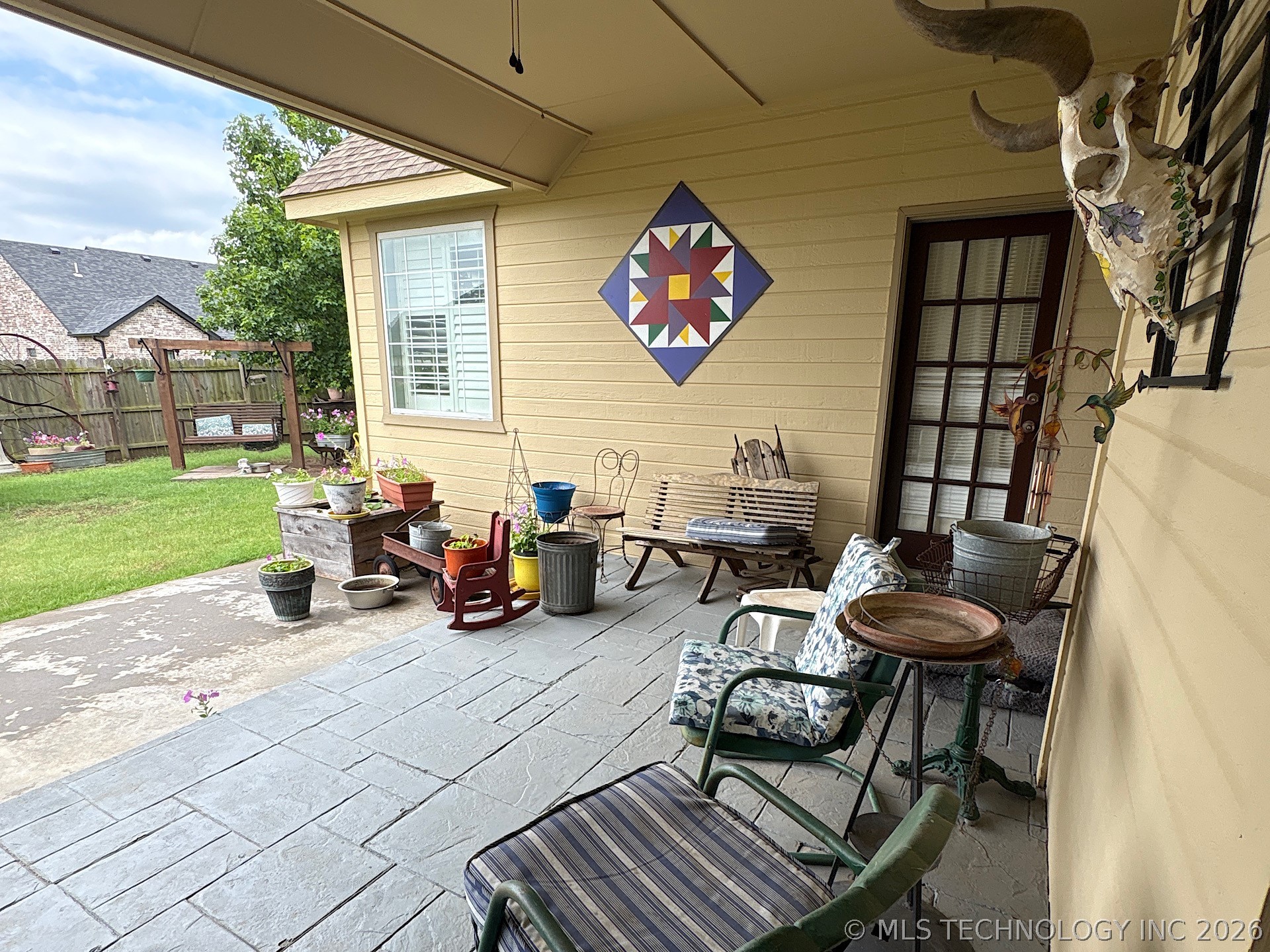 1025 E 13th Street Property Photo 19