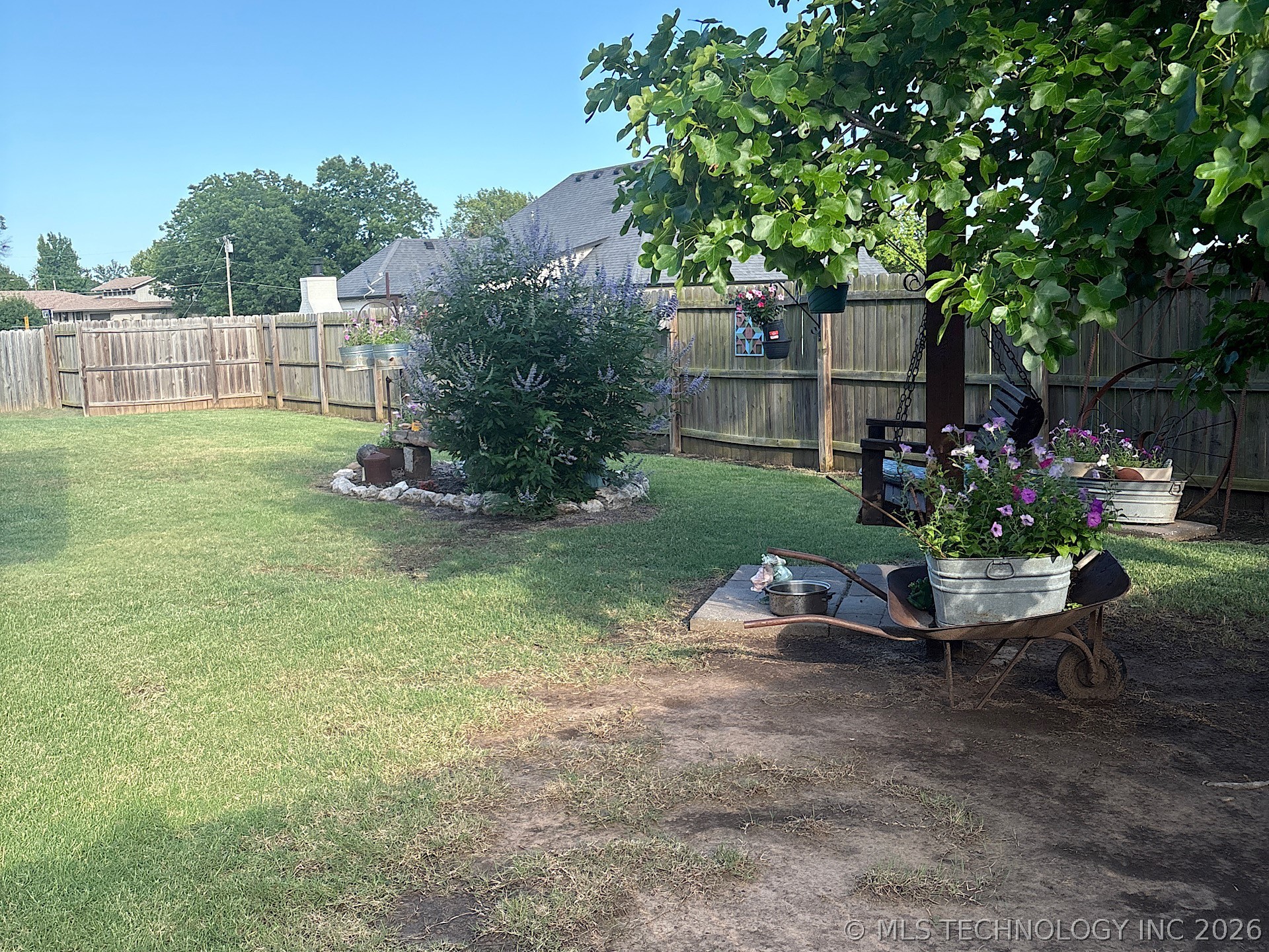 1025 E 13th Street Property Photo 25
