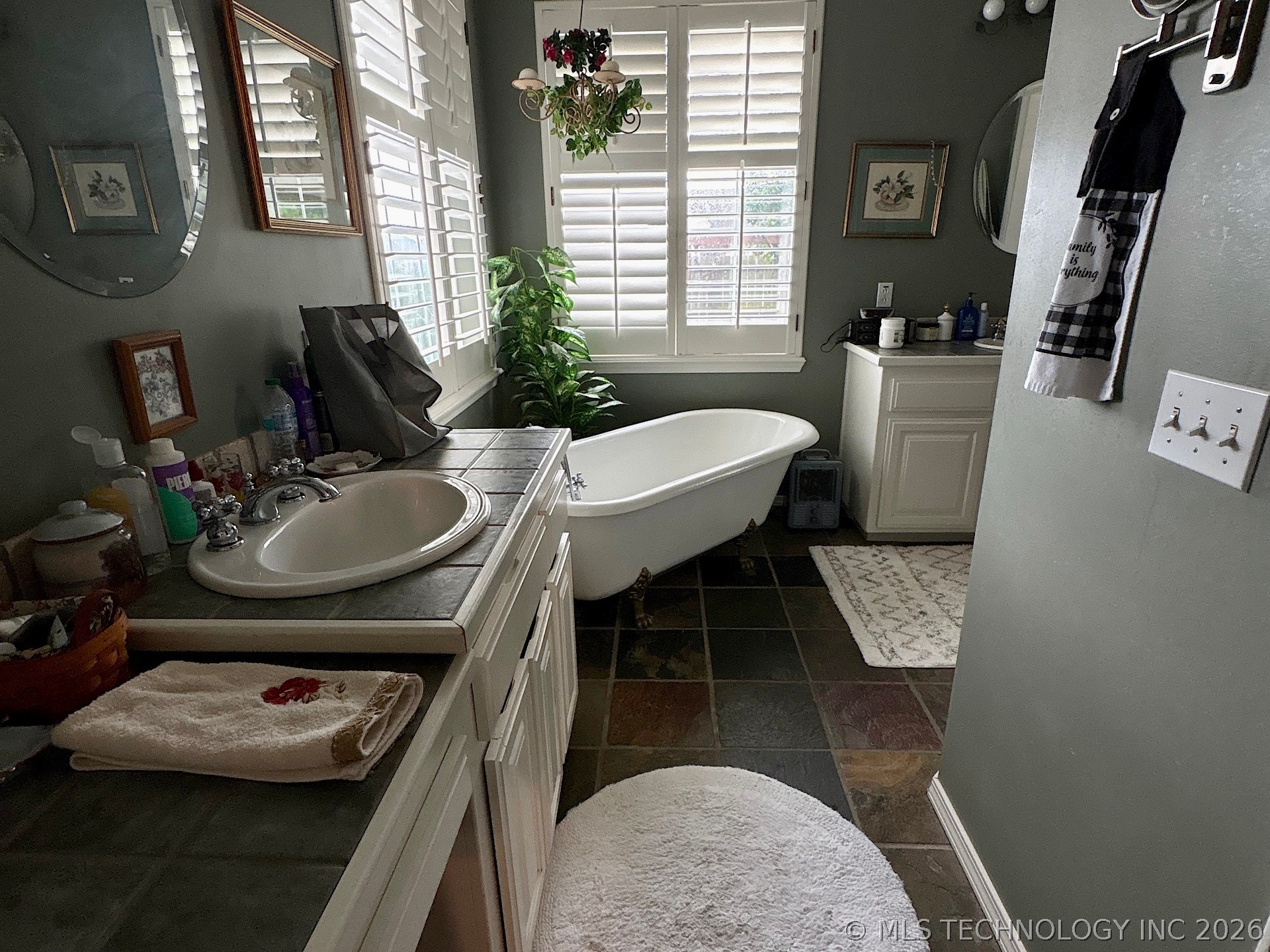 1025 E 13th Street Property Photo 59