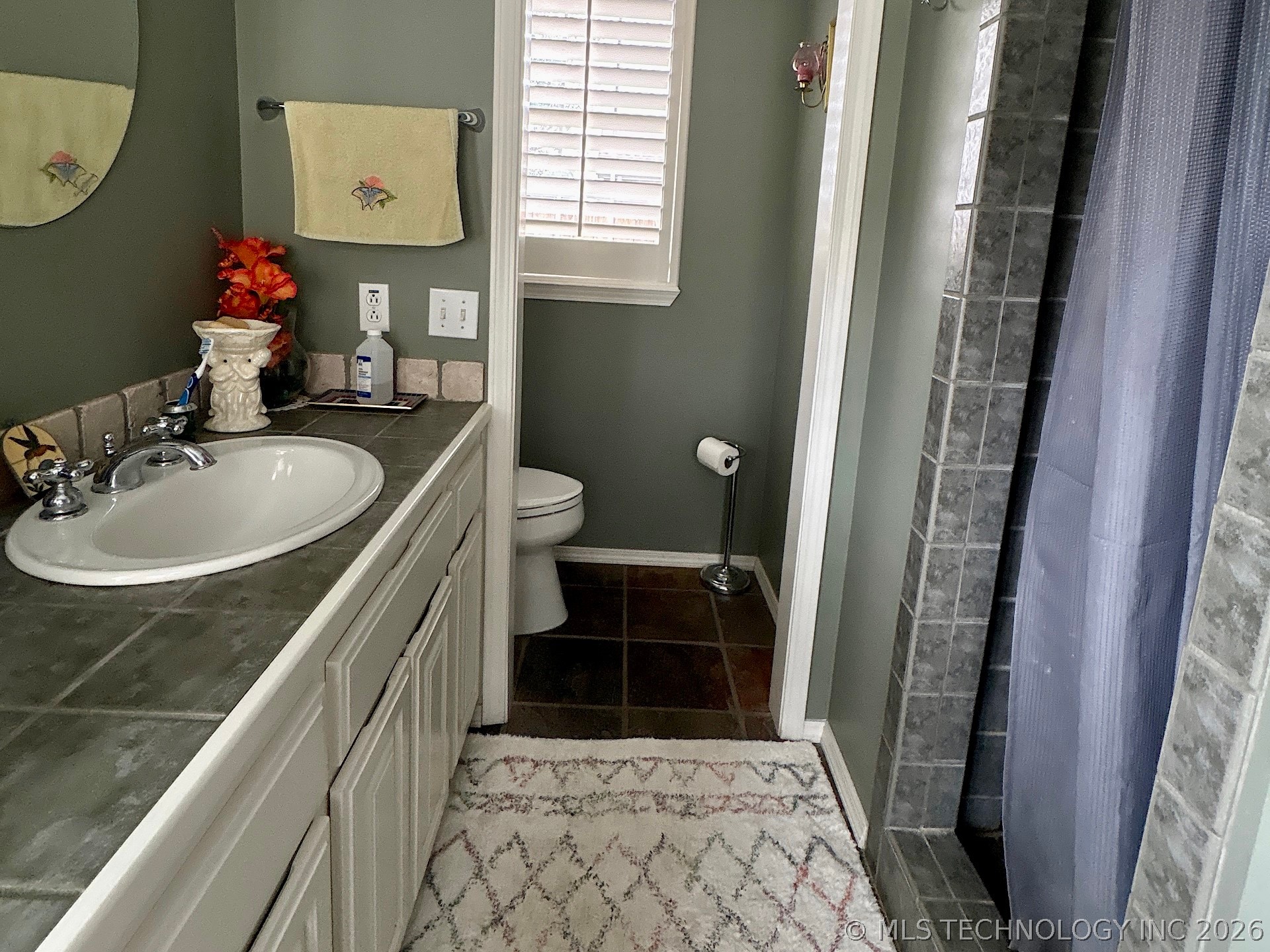 1025 E 13th Street Property Photo 65