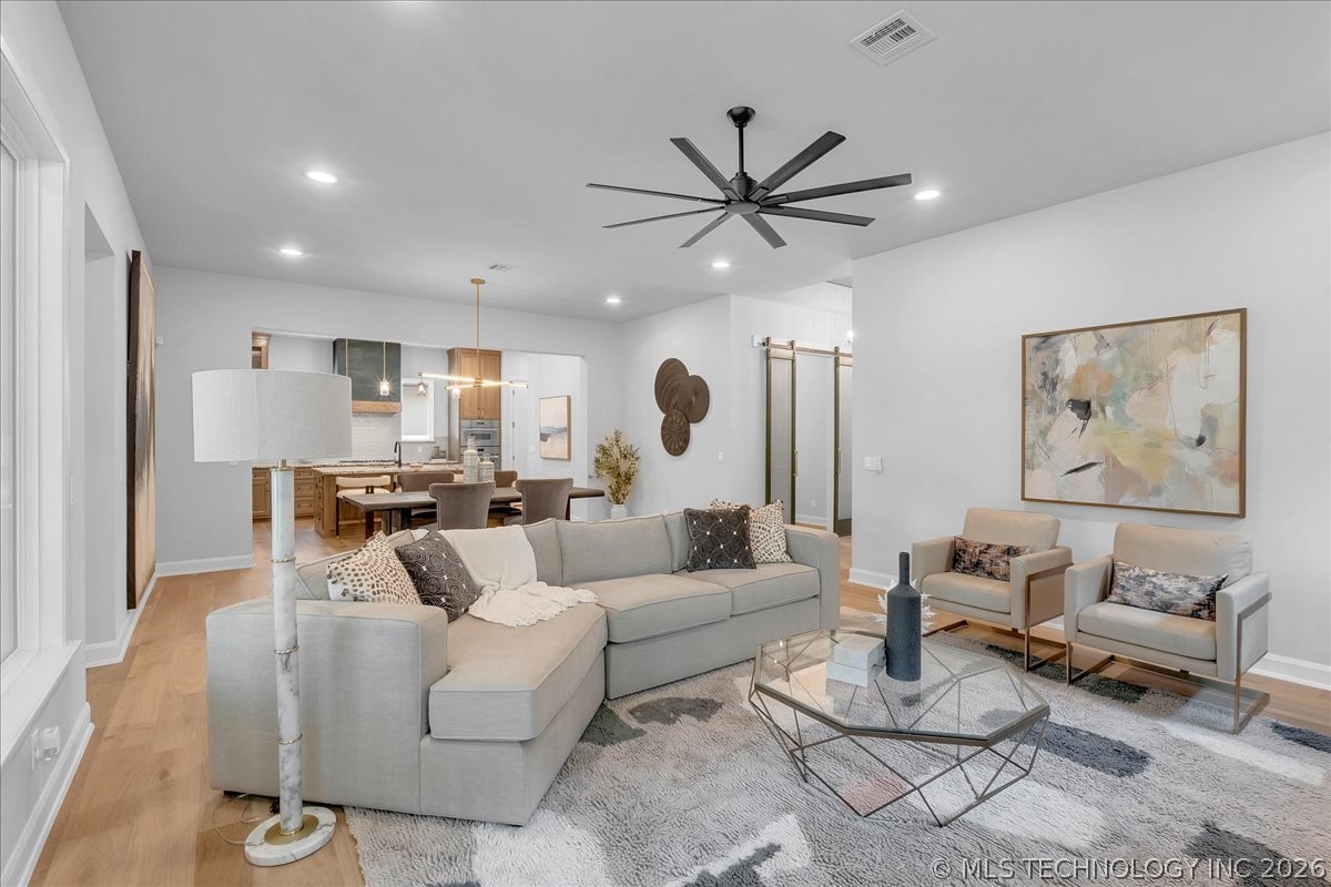 1230 N 71st Place Property Photo 15