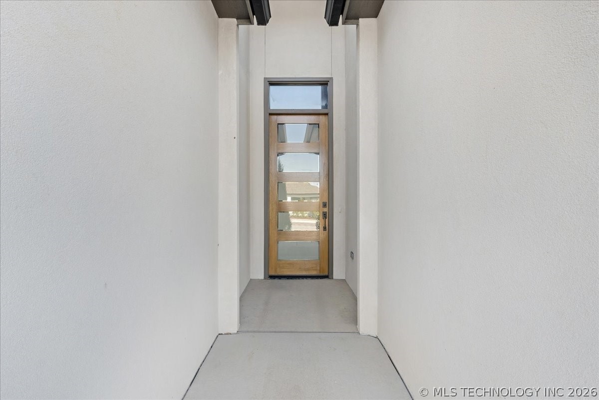 1203 N 71st Place Property Photo 7