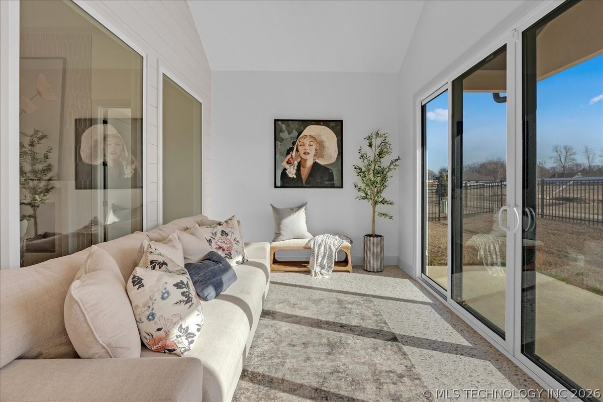 1203 N 71st Place Property Photo 25