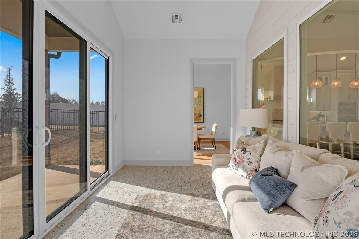1203 N 71st Place Property Photo 26