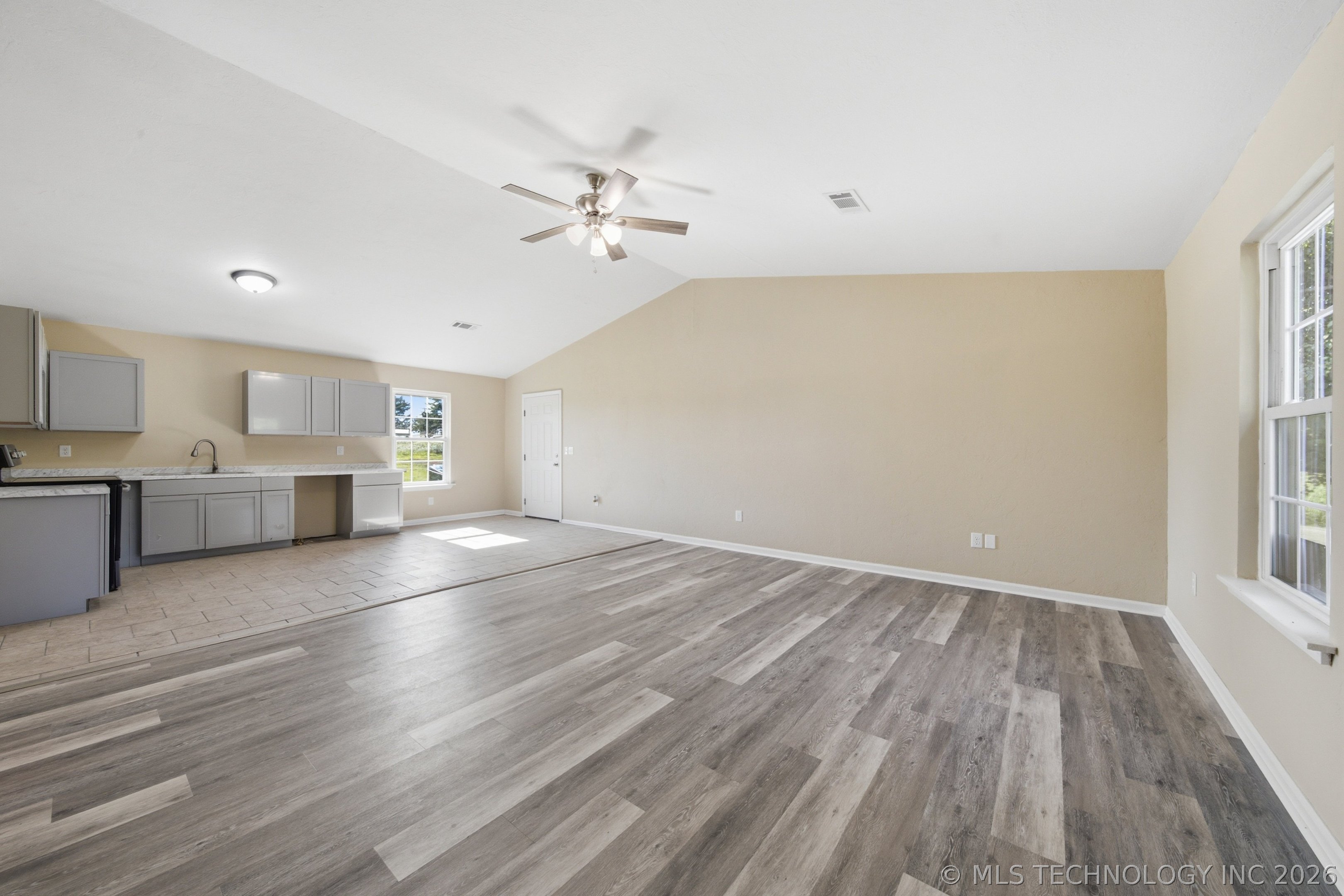 622 N Cowskin Drive Property Photo 7