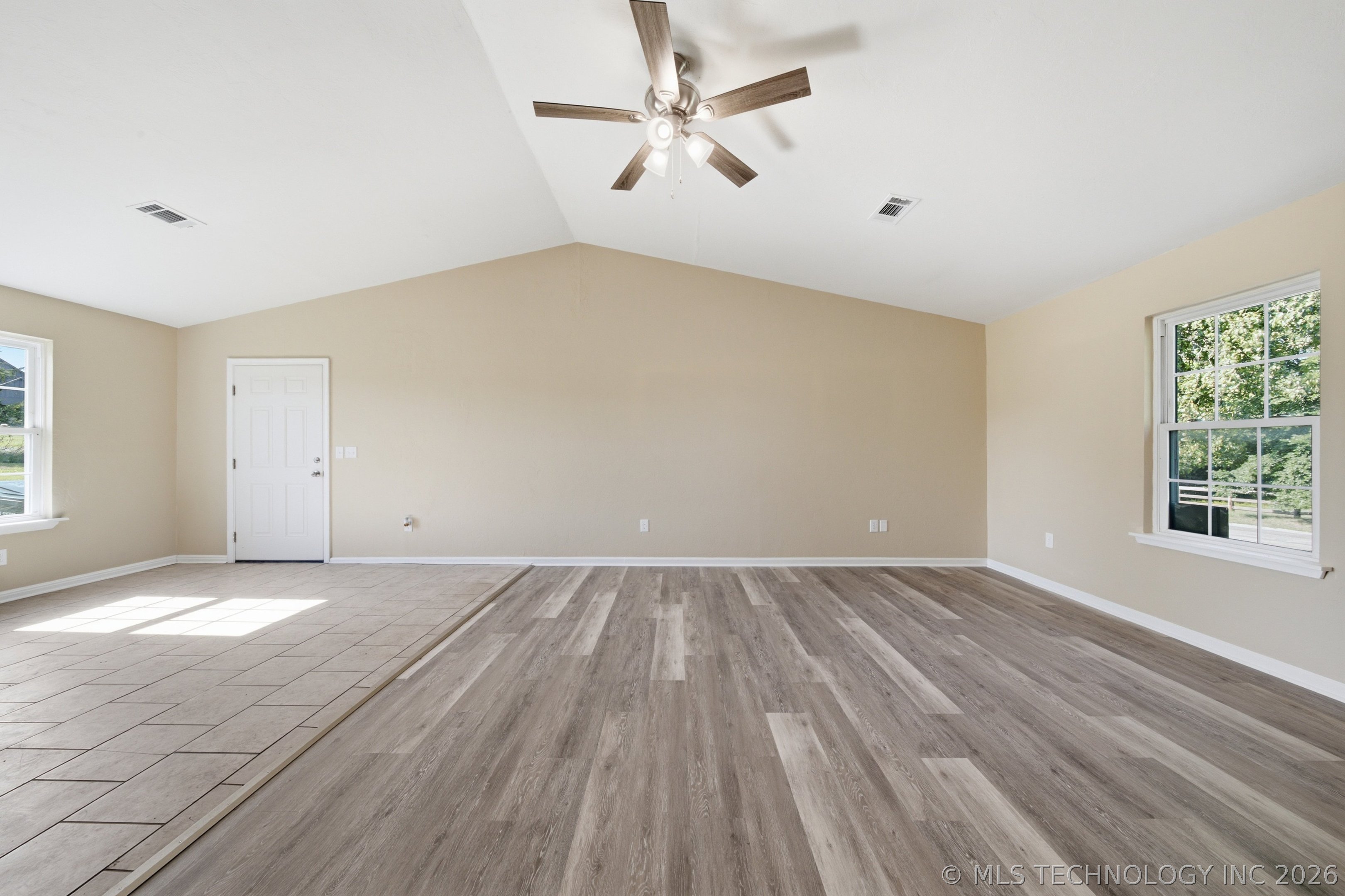 622 N Cowskin Drive Property Photo 8