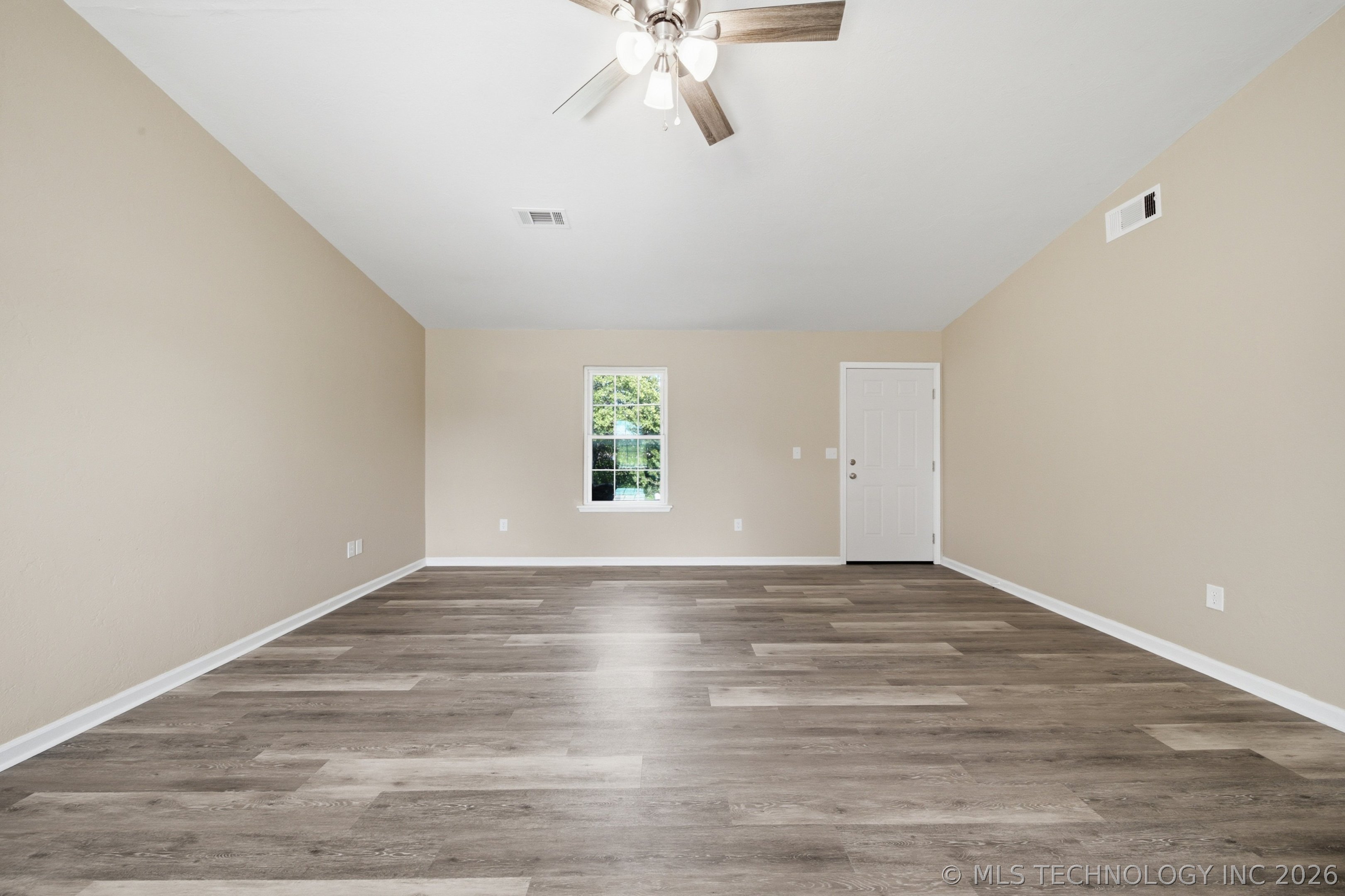 622 N Cowskin Drive Property Photo 10
