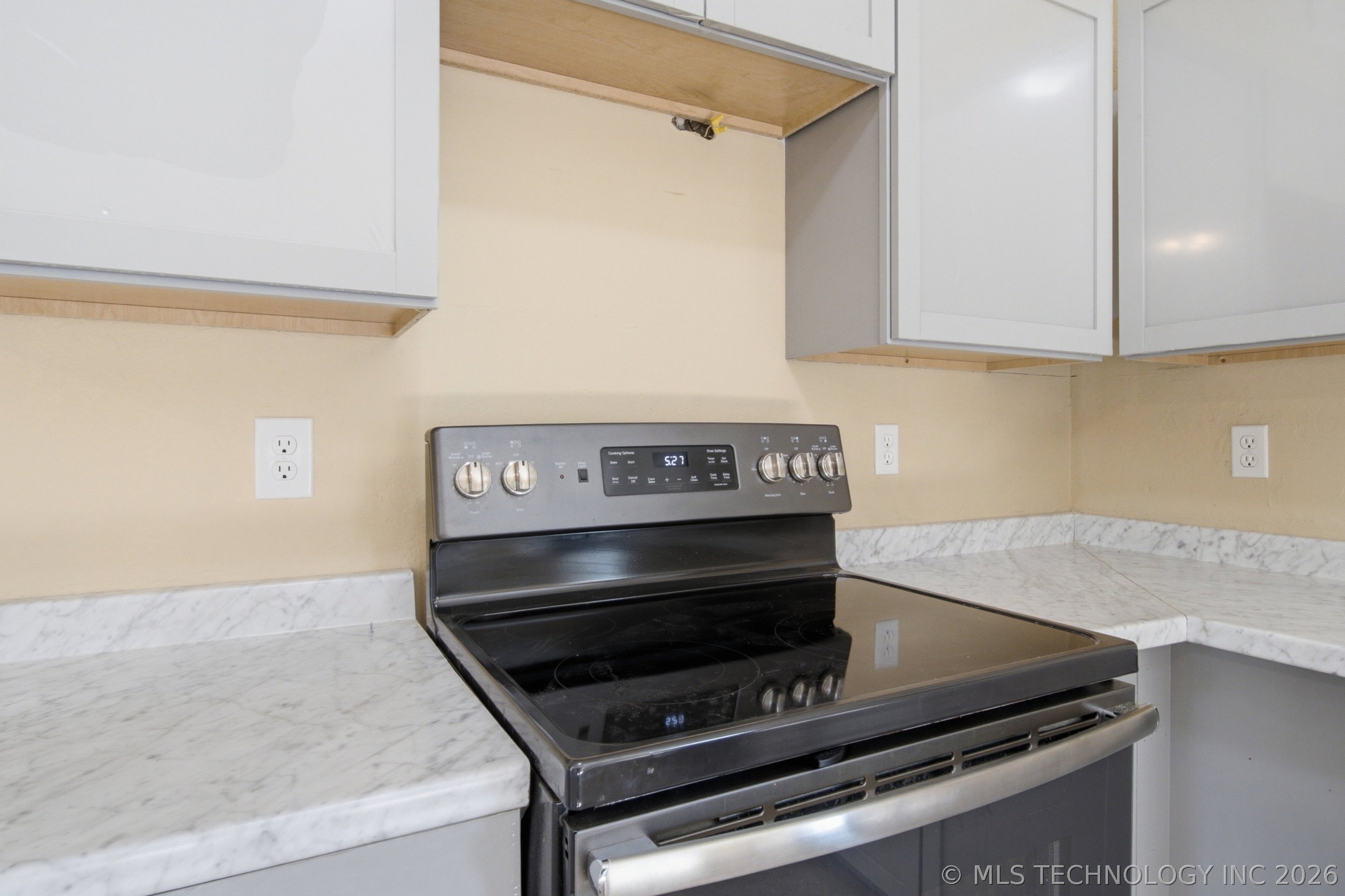 622 N Cowskin Drive Property Photo 17