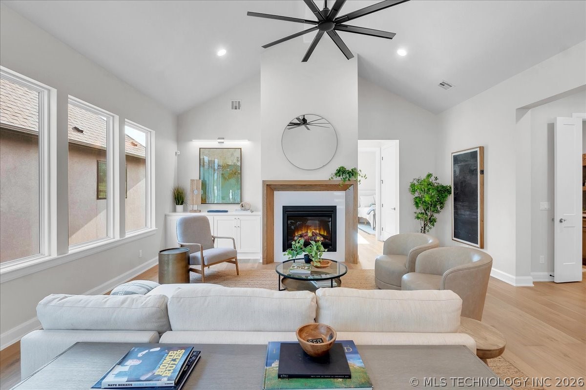 1207 N 71st Place Property Photo 13
