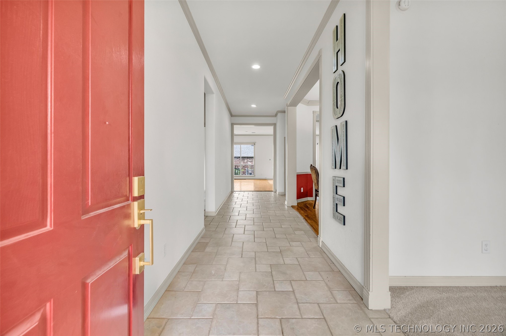 3701 N Narcissus Avenue Property Photo 15
