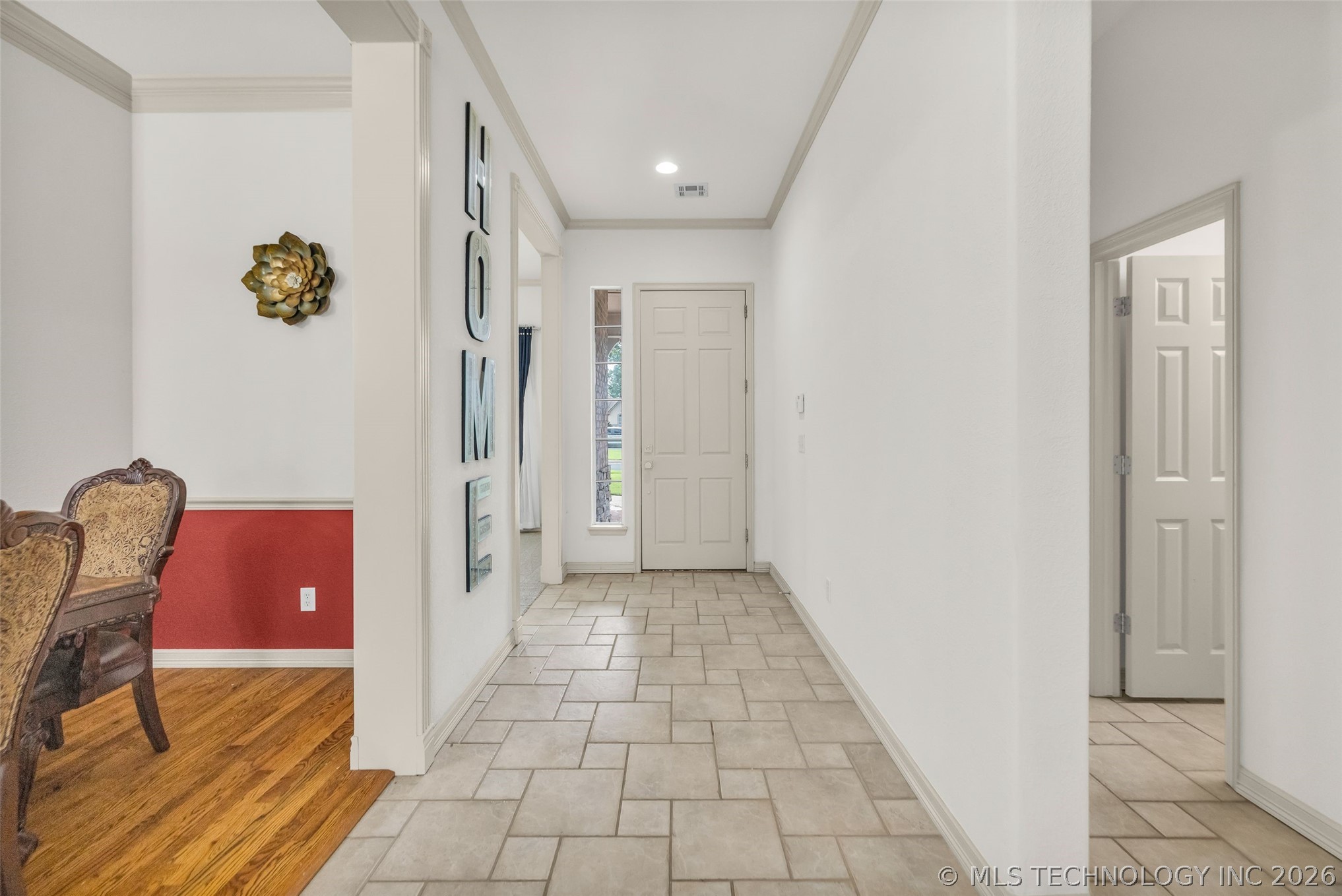 3701 N Narcissus Avenue Property Photo 16