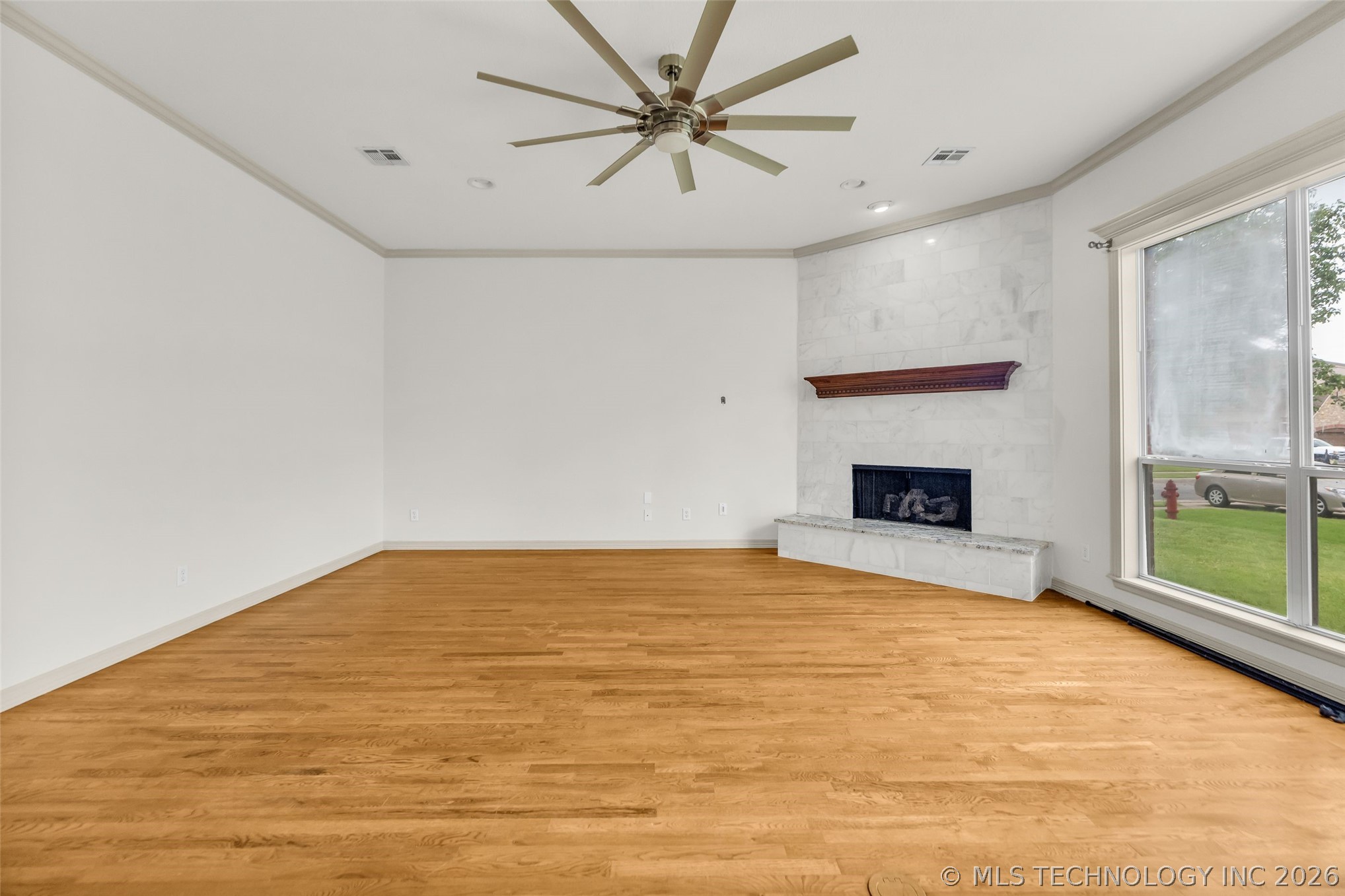 3701 N Narcissus Avenue Property Photo 29
