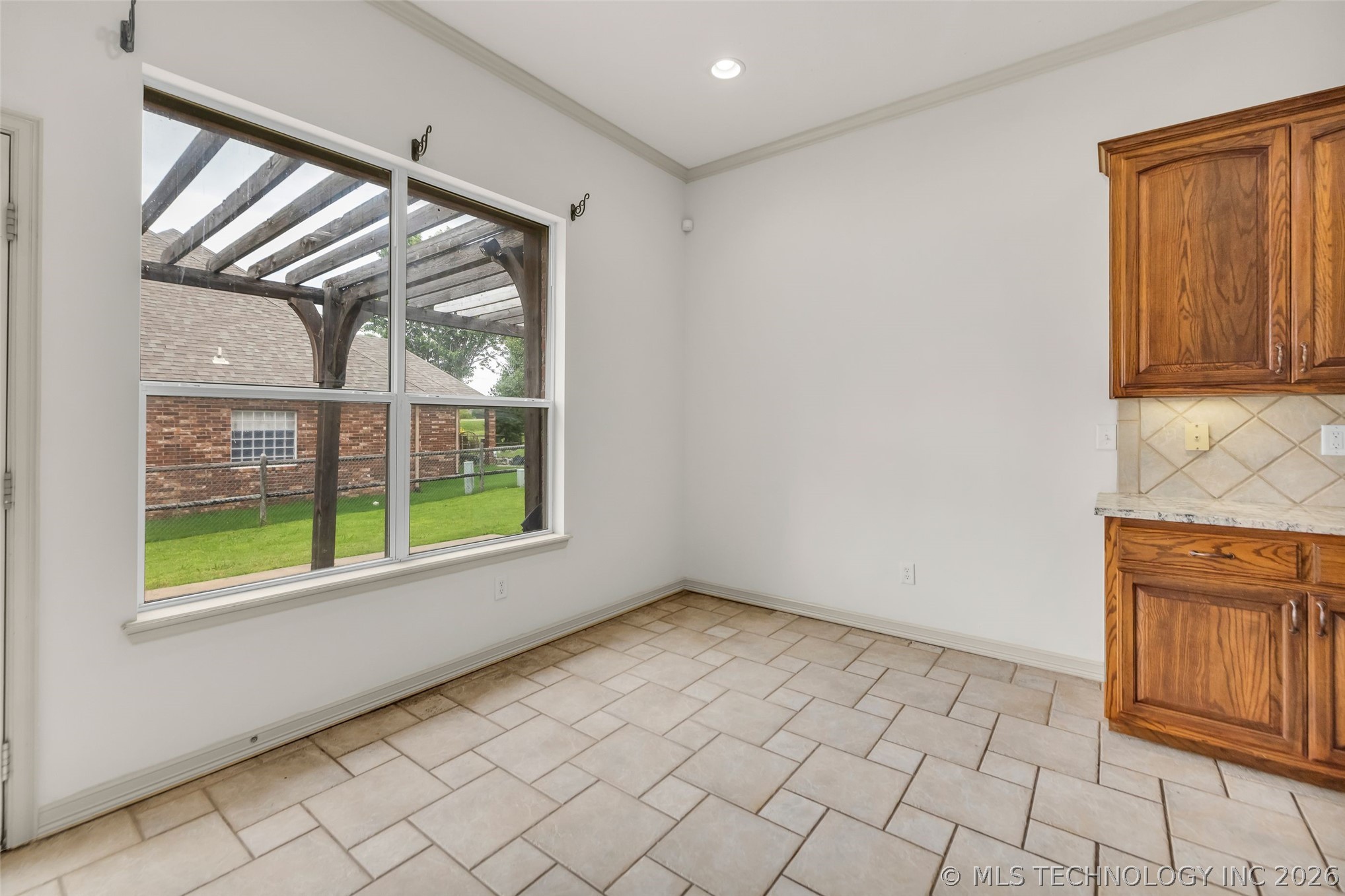 3701 N Narcissus Avenue Property Photo 31
