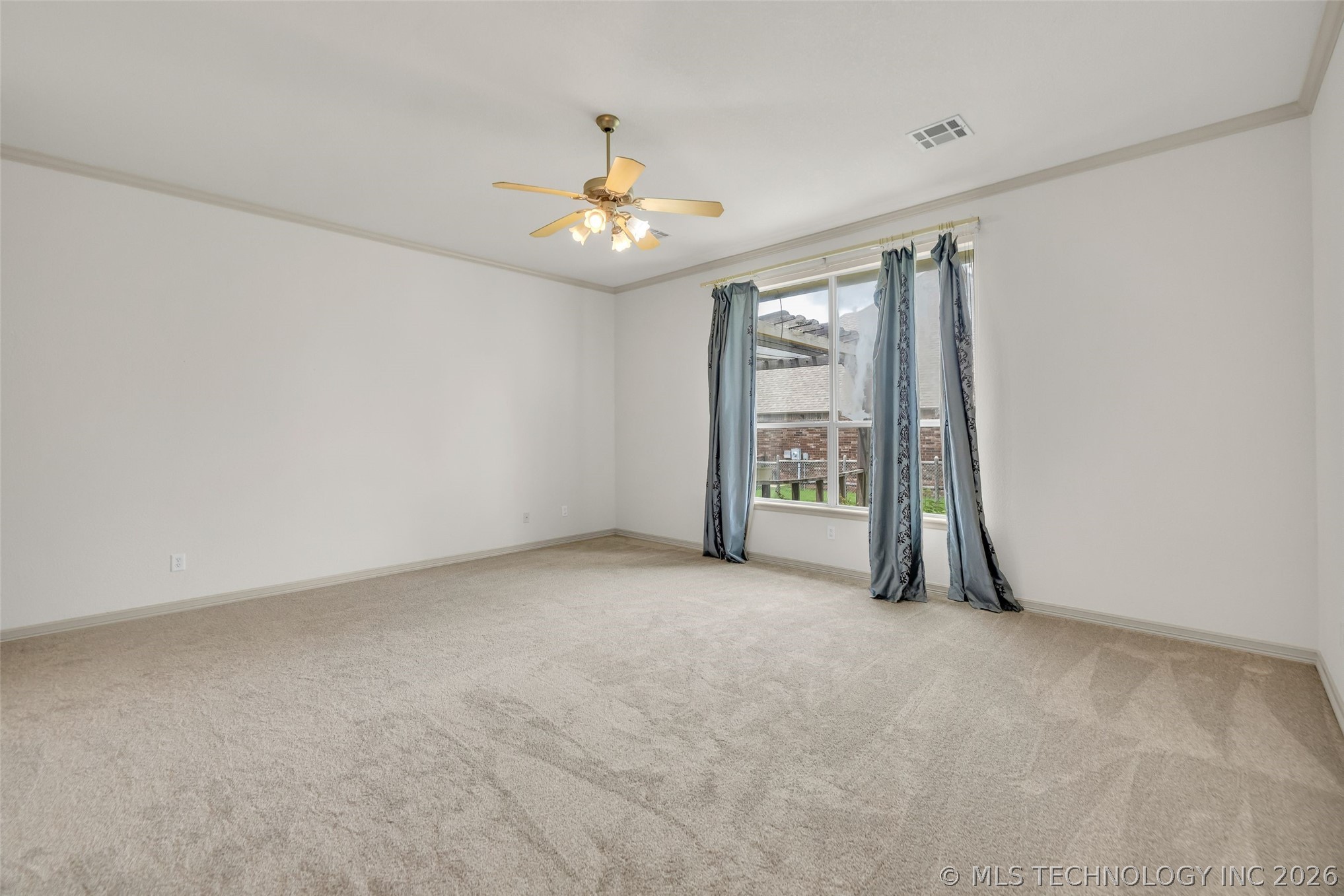 3701 N Narcissus Avenue Property Photo 44