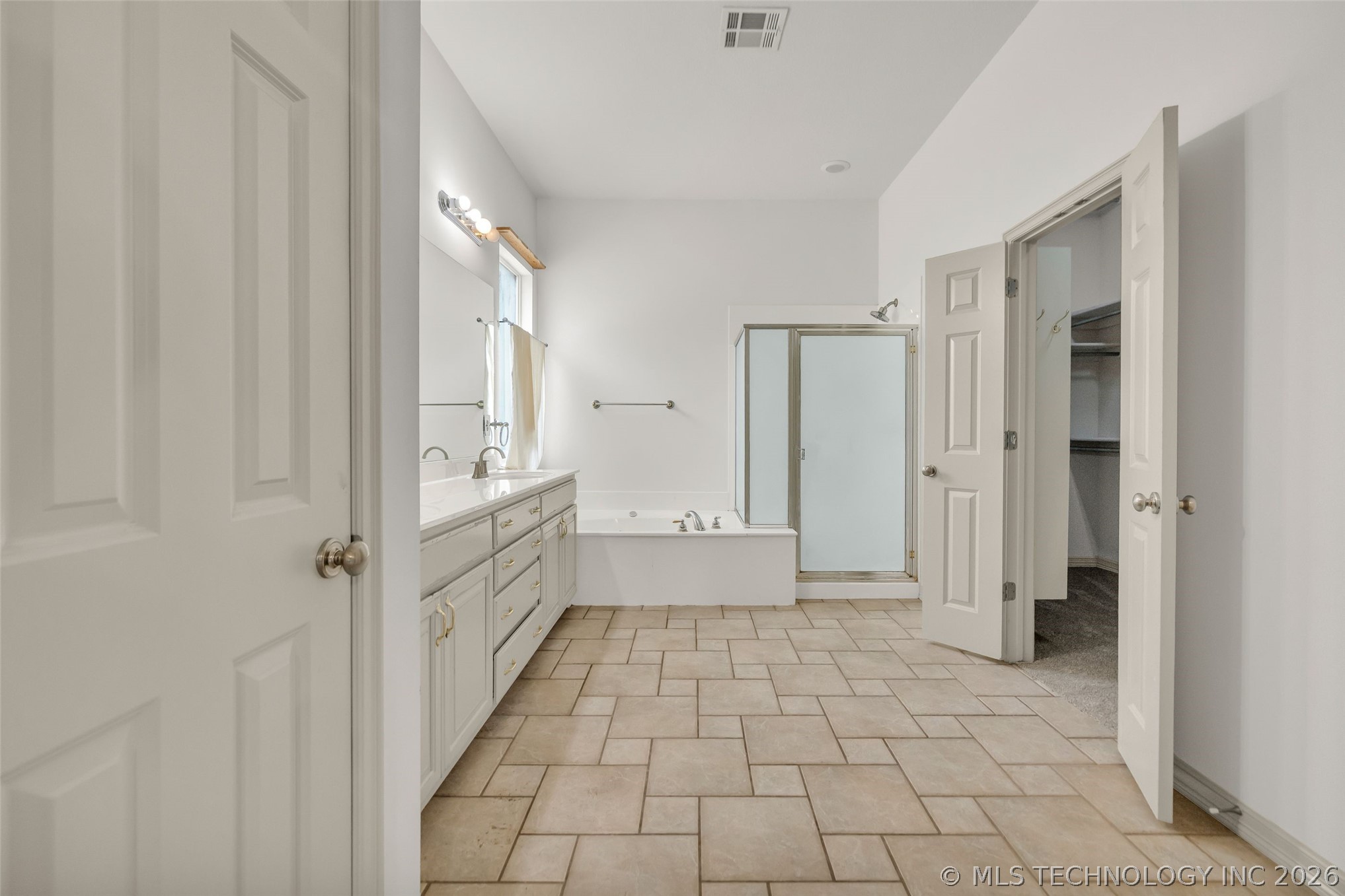 3701 N Narcissus Avenue Property Photo 45