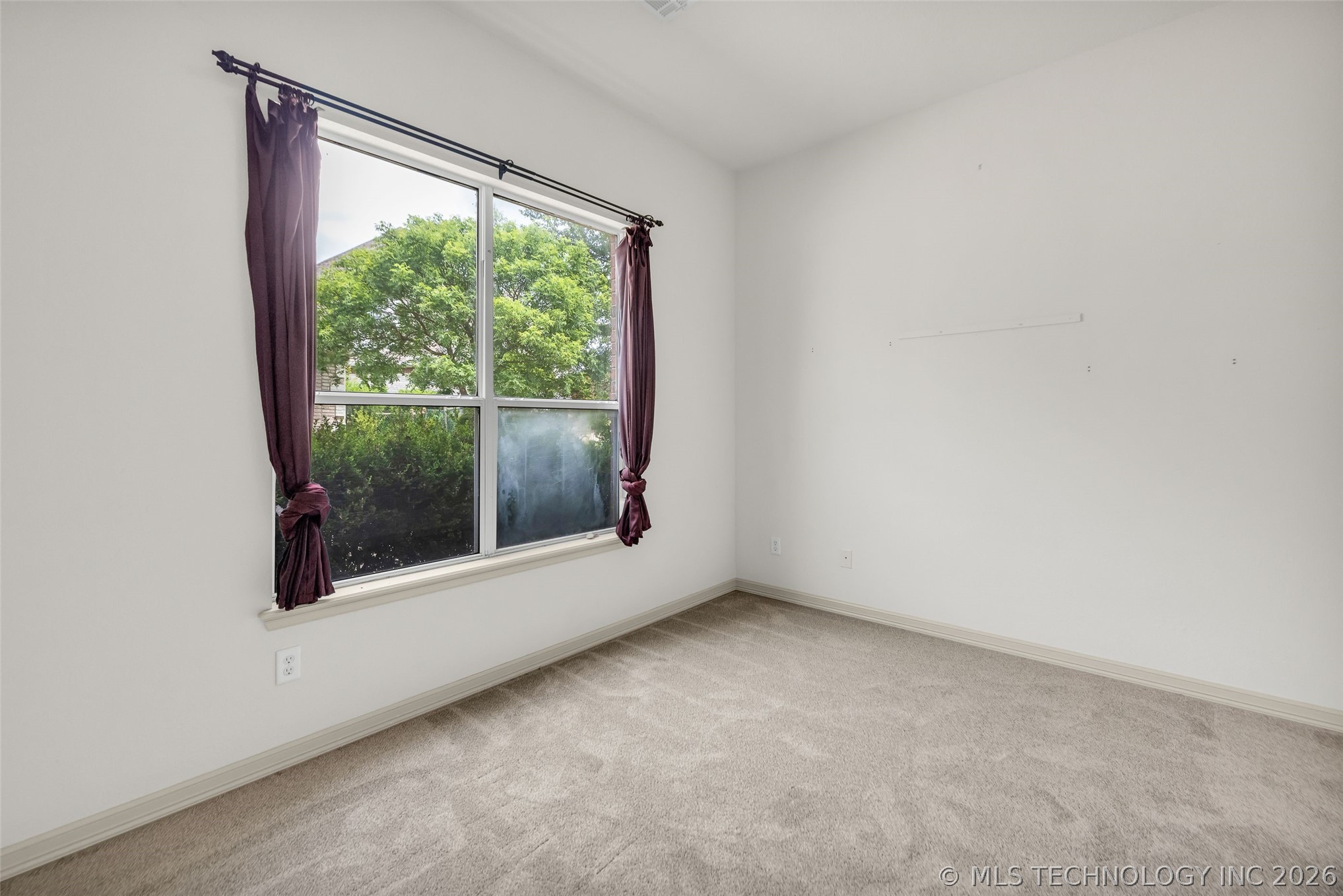 3701 N Narcissus Avenue Property Photo 55