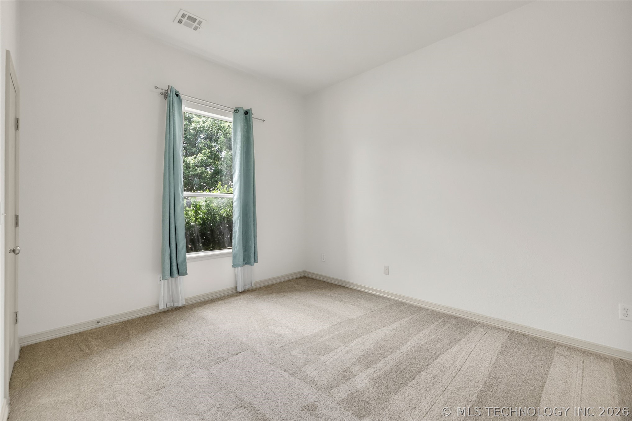 3701 N Narcissus Avenue Property Photo 63