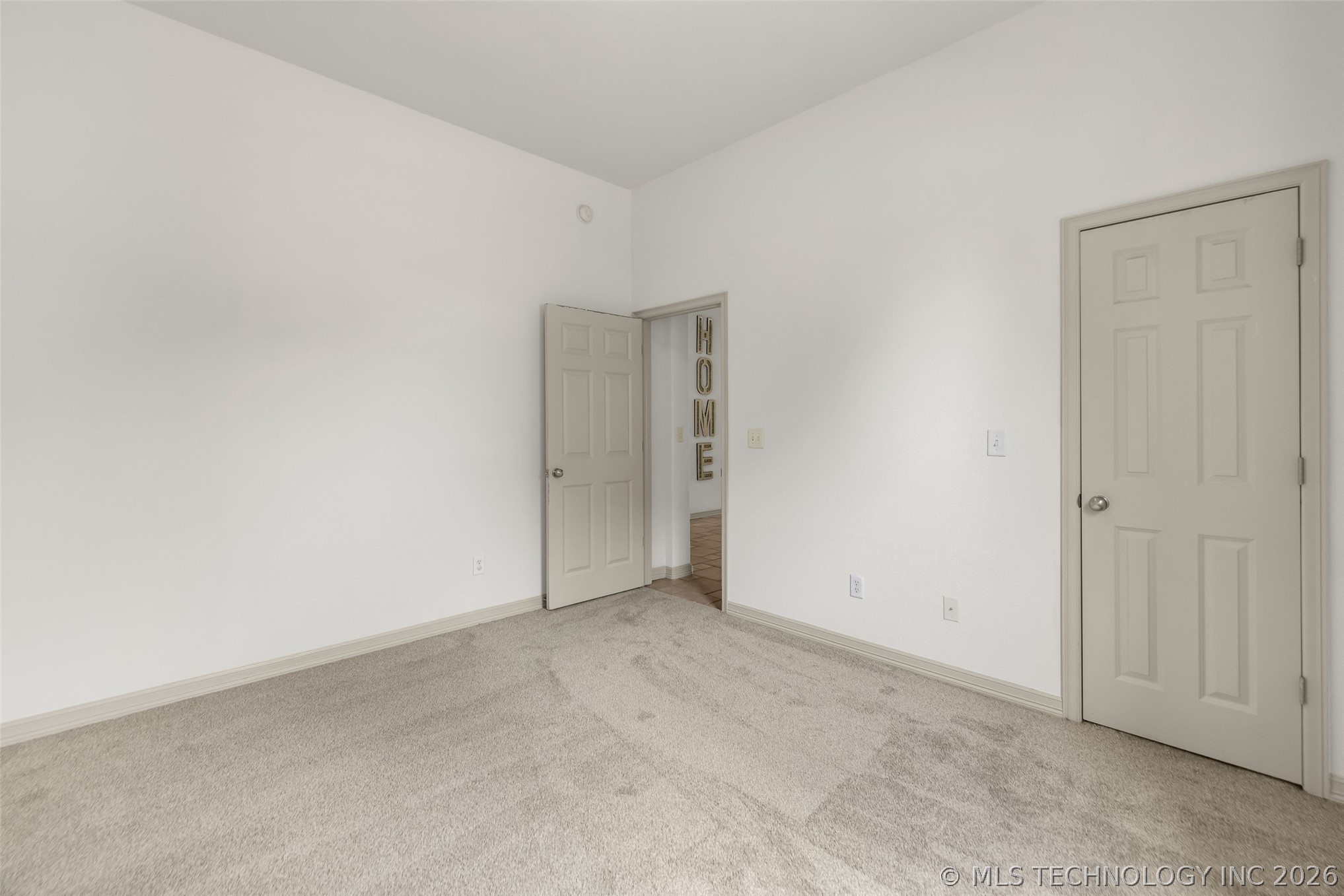 3701 N Narcissus Avenue Property Photo 65
