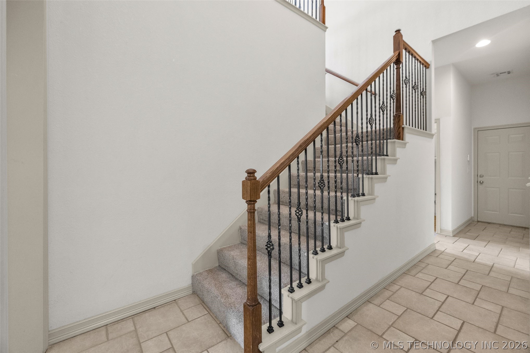3701 N Narcissus Avenue Property Photo 66
