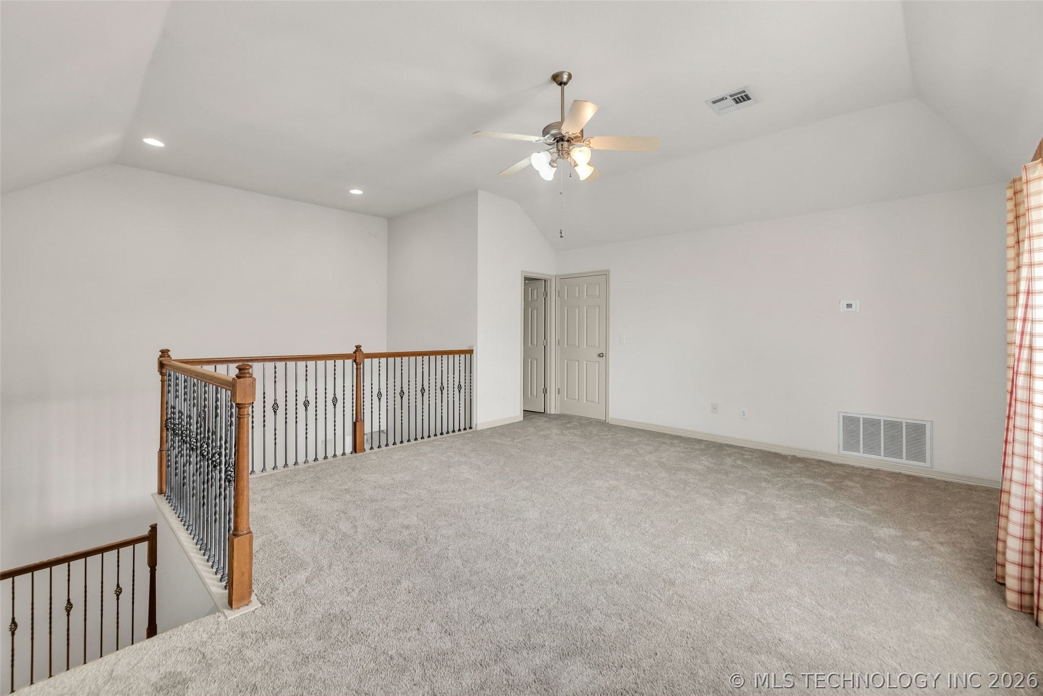 3701 N Narcissus Avenue Property Photo 67