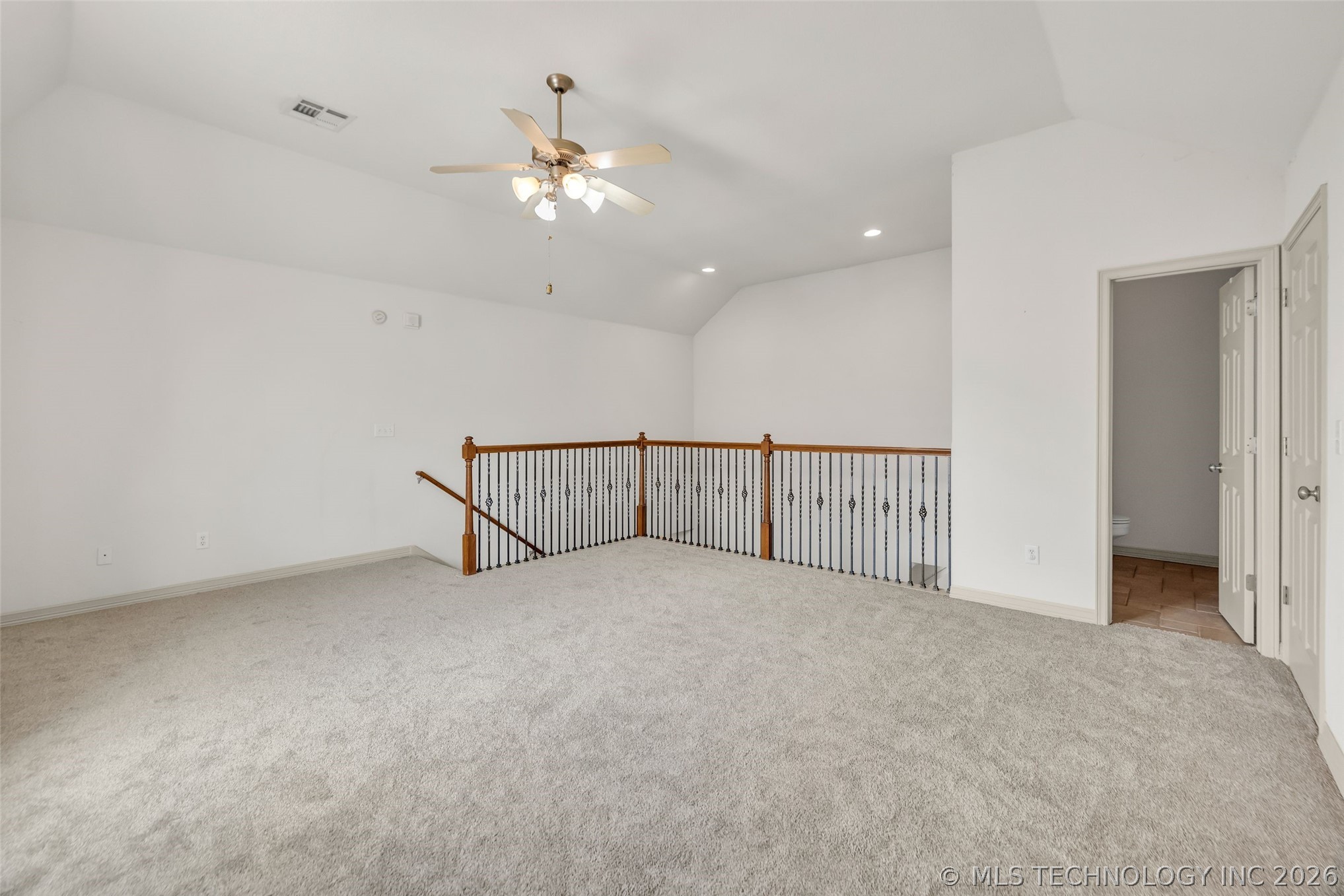 3701 N Narcissus Avenue Property Photo 68