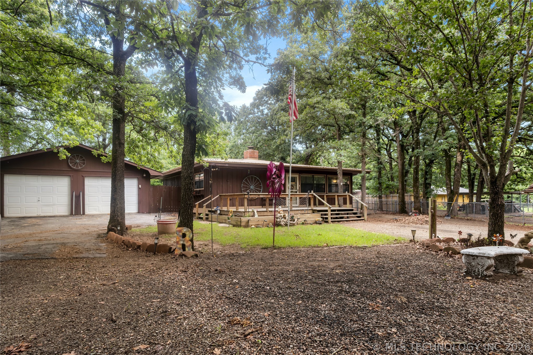 114581 Castaway Court Property Photo 3