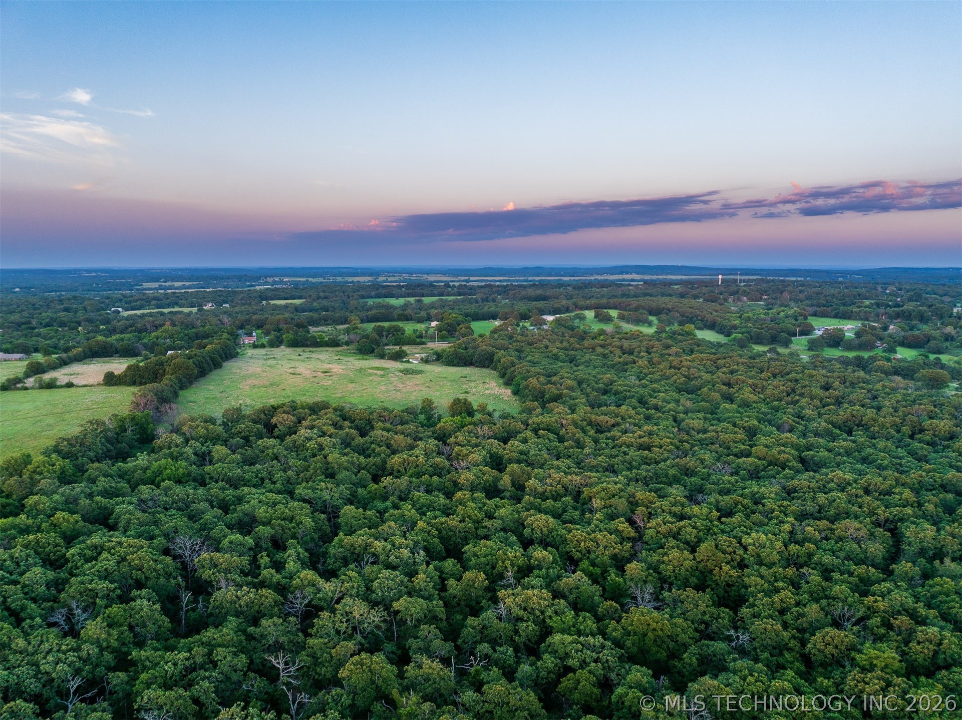 6 S 4240 Road Property Photo 3