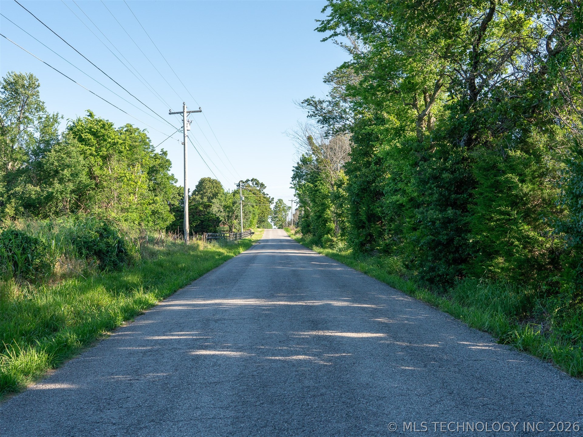 6 S 4240 Road Property Photo 4