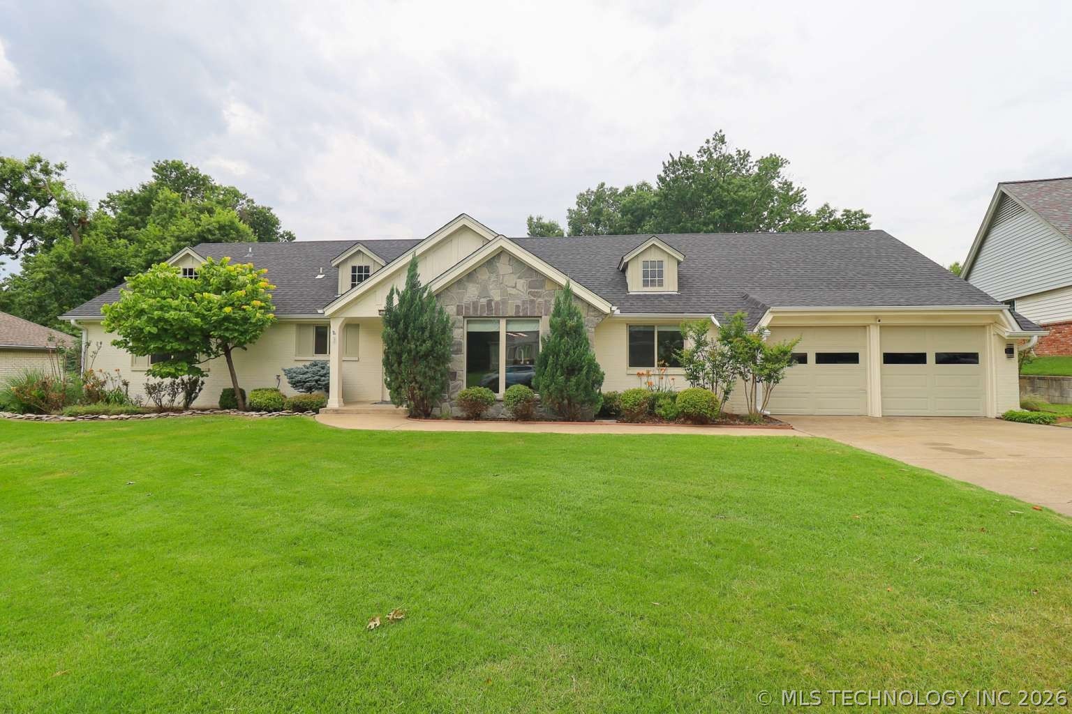 5230 Irvington Place Property Photo