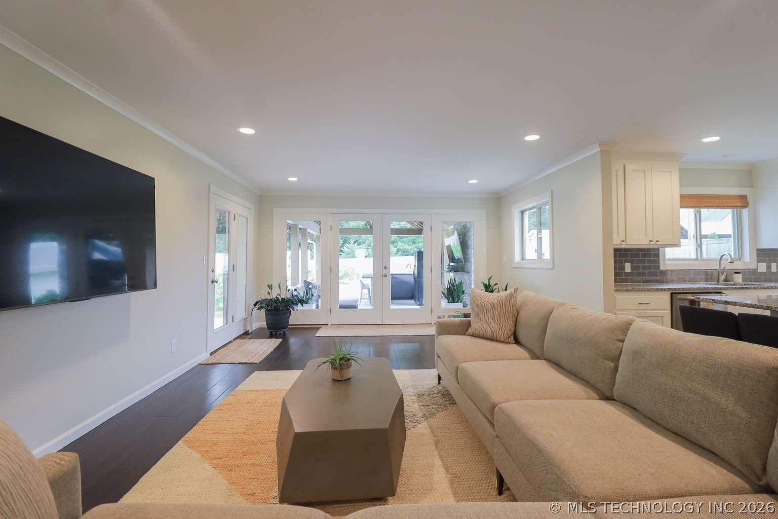 5230 Irvington Place Property Photo 7