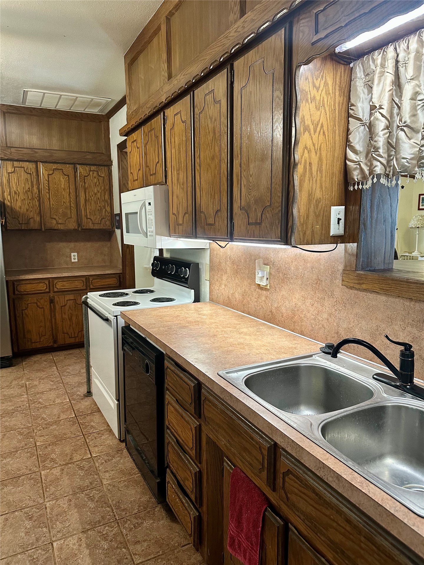 3923 Tahlequah Avenue Property Photo 12