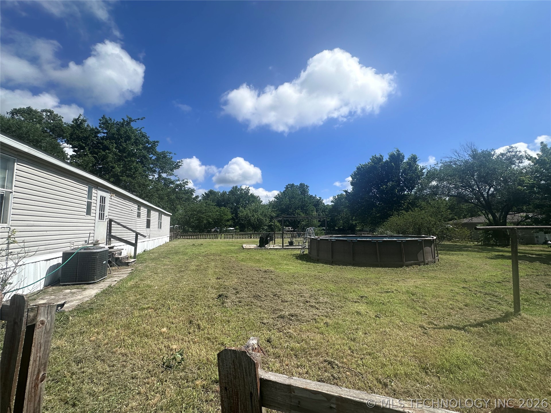 400 5th Street Property Photo 3