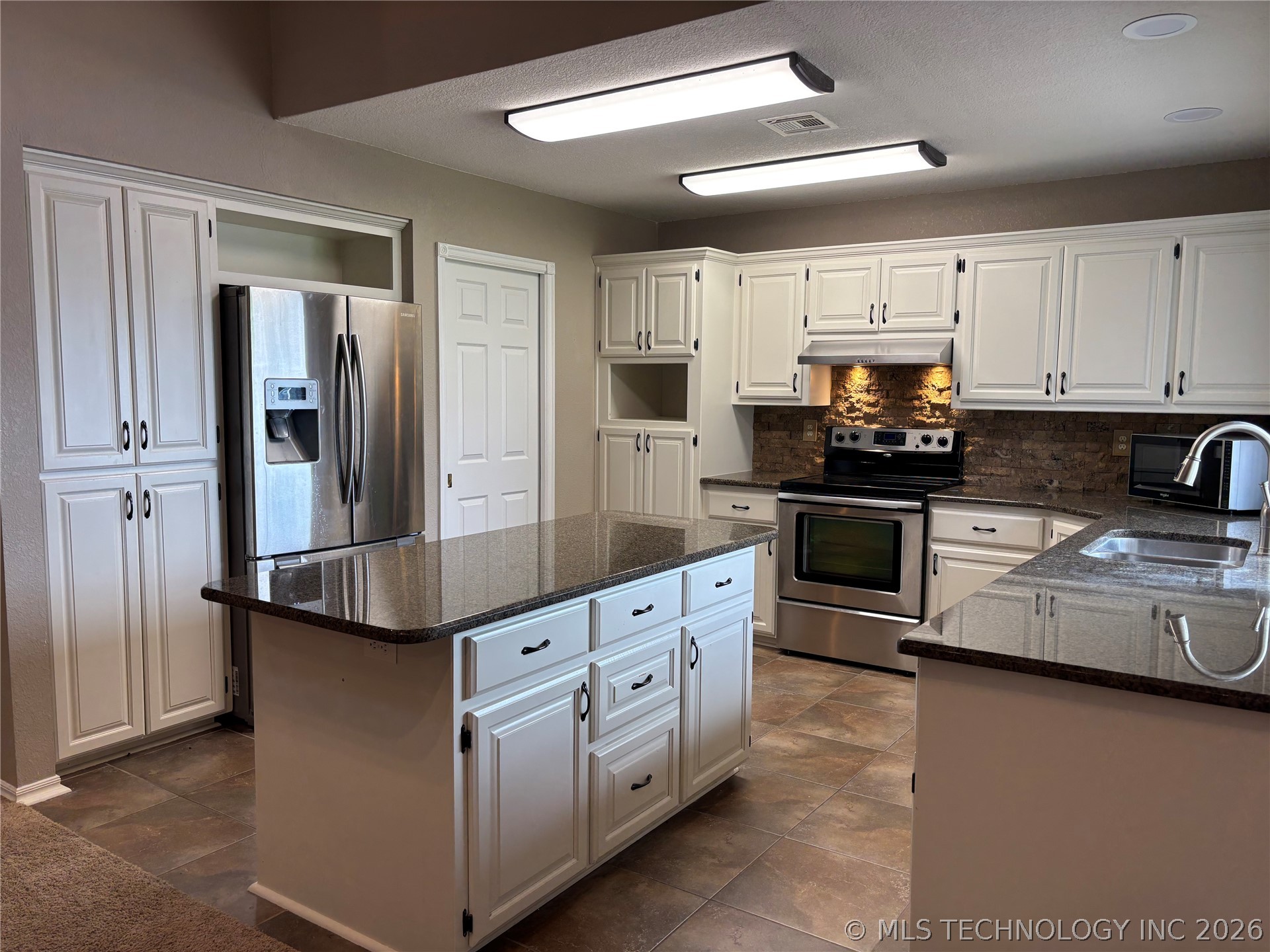 67 Magnolia Drive Property Photo 12