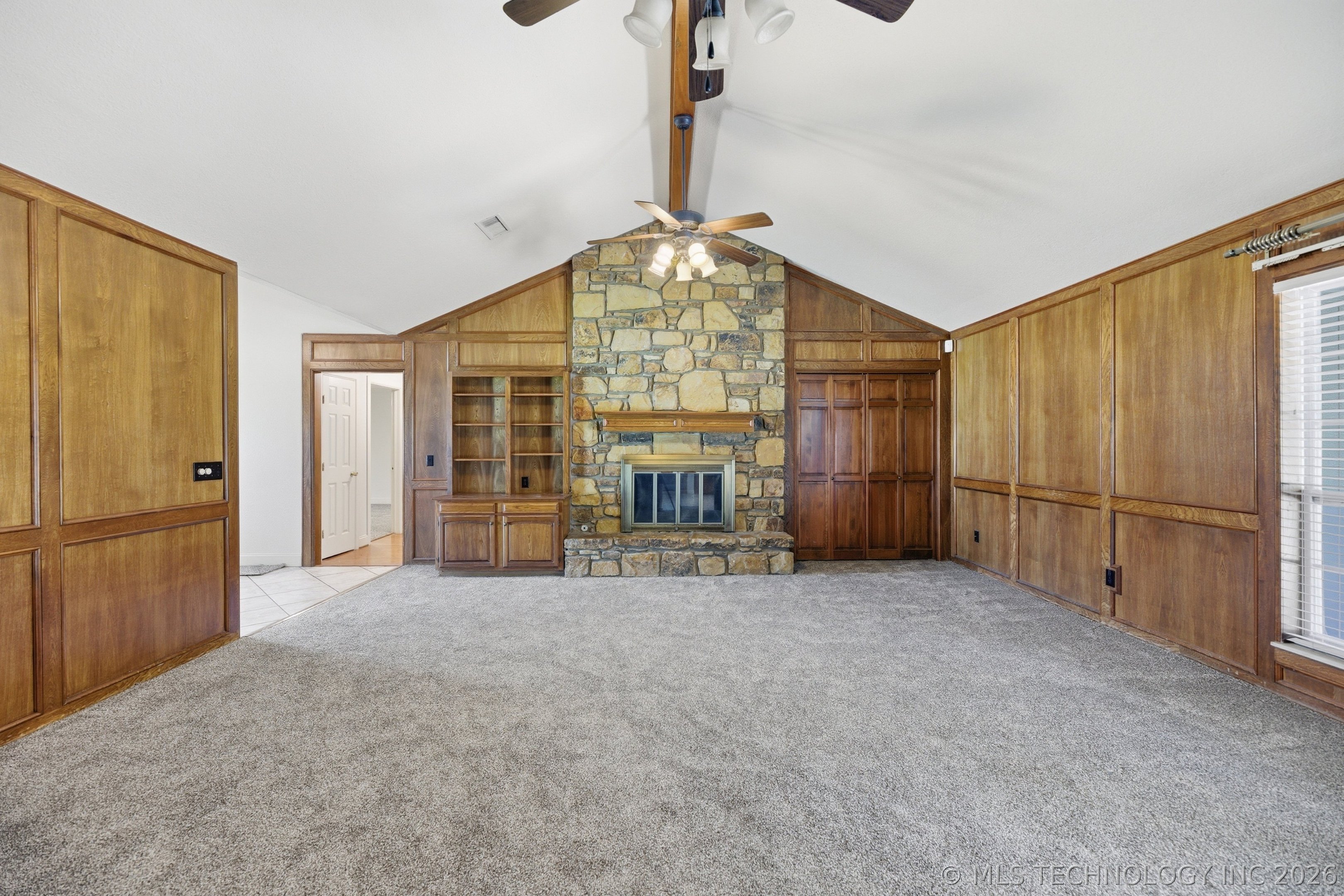 501 E Winston Circle Property Photo 3