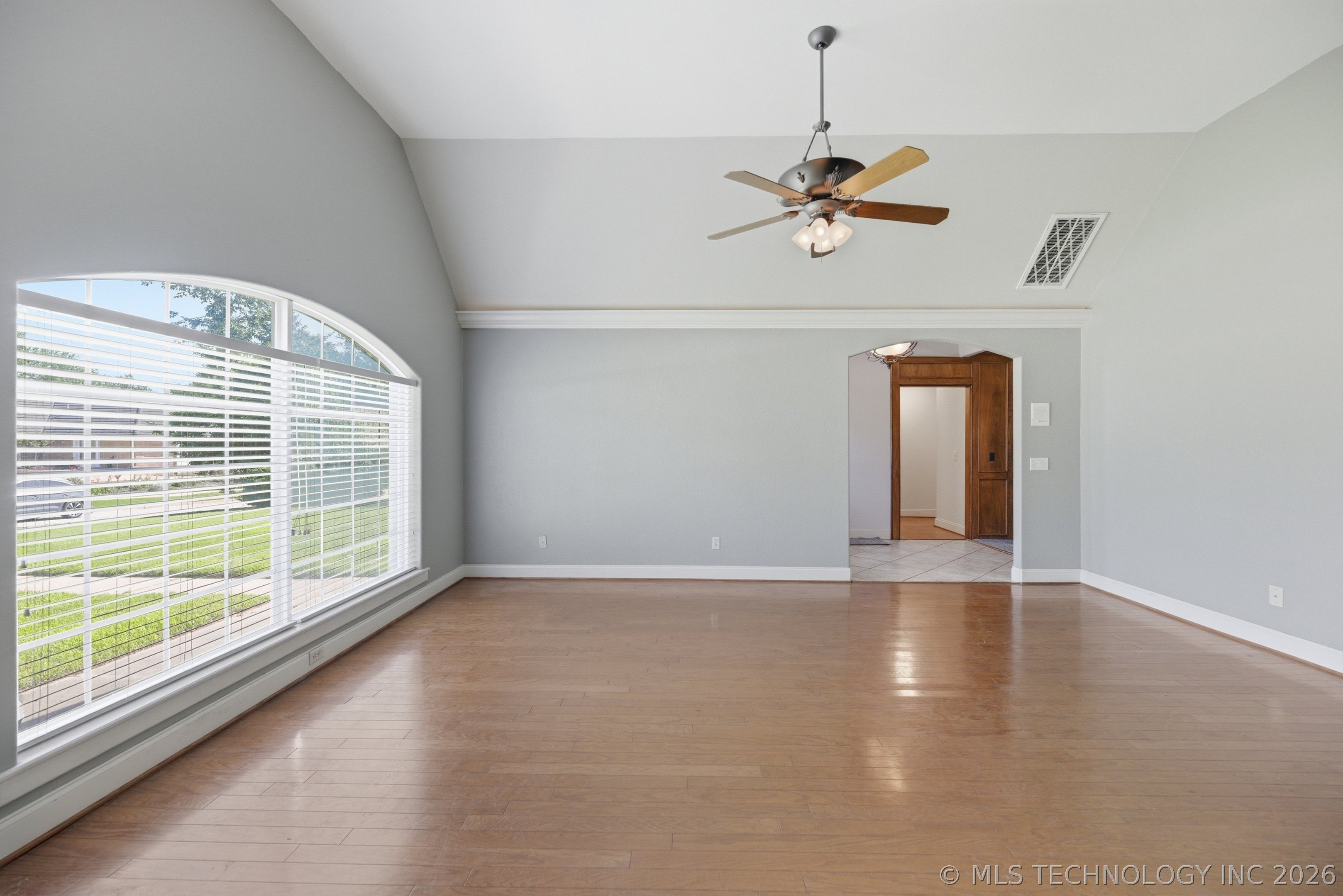 501 E Winston Circle Property Photo 10