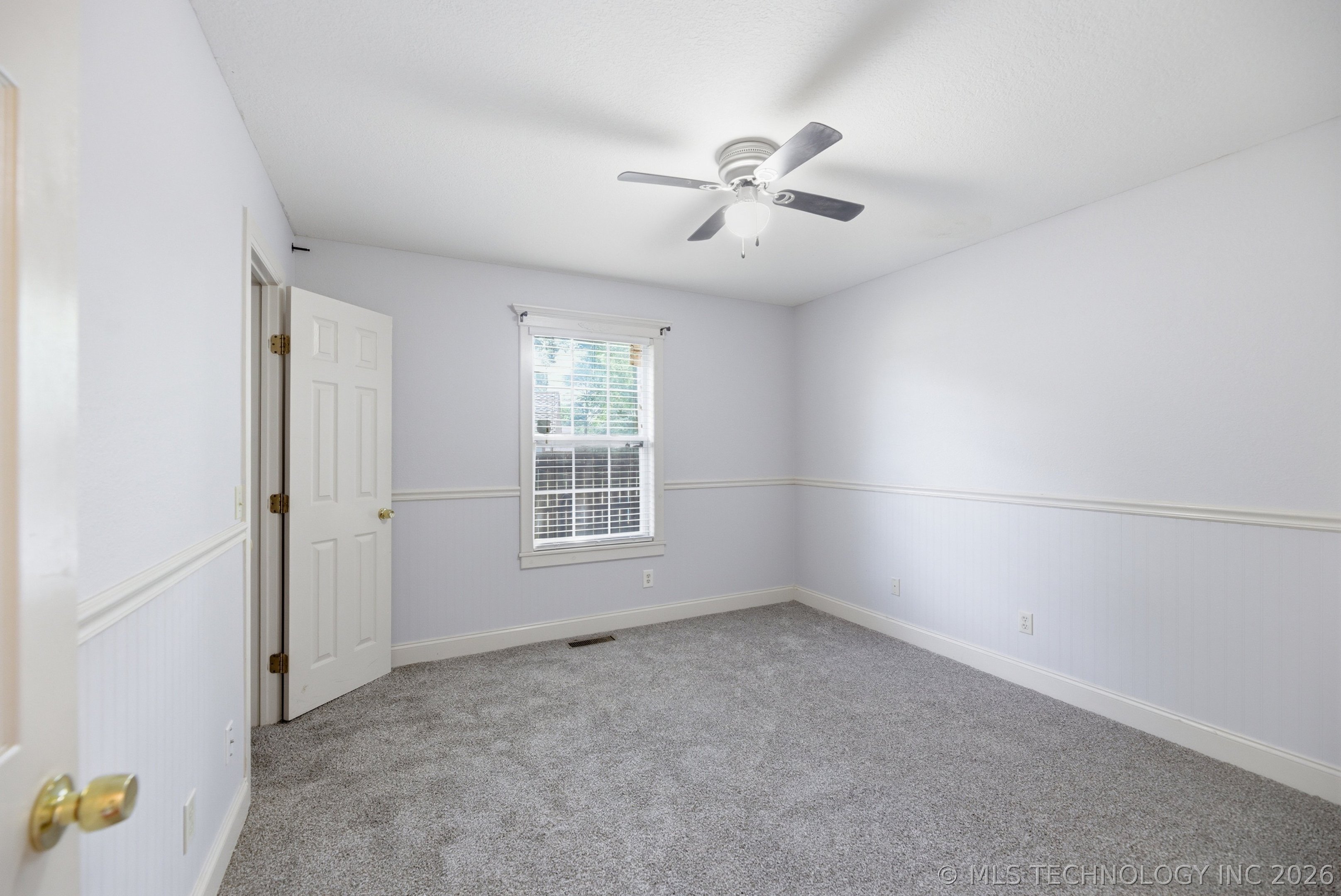 501 E Winston Circle Property Photo 14