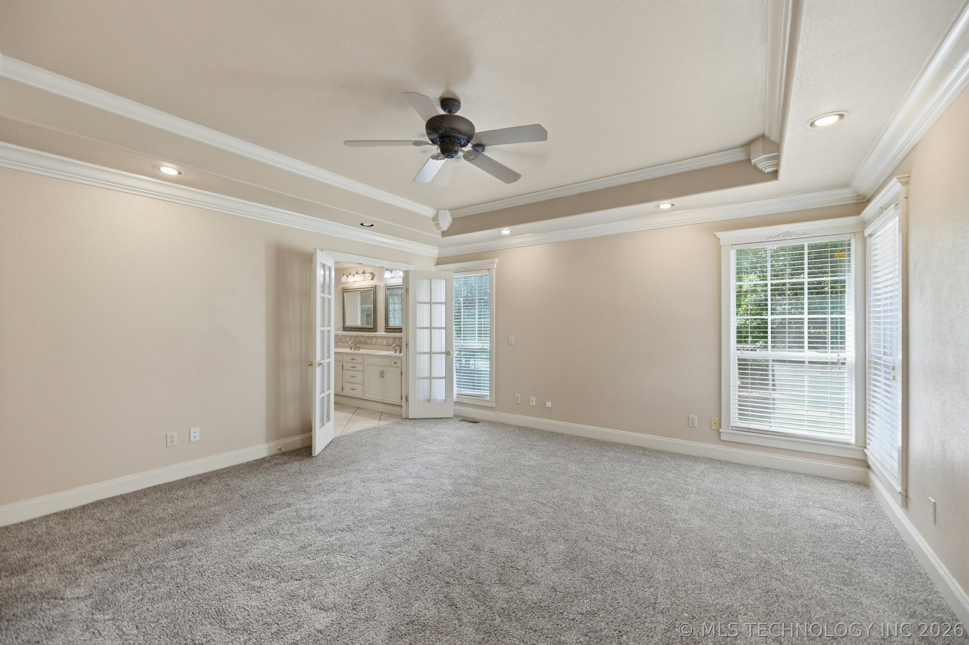 501 E Winston Circle Property Photo 16