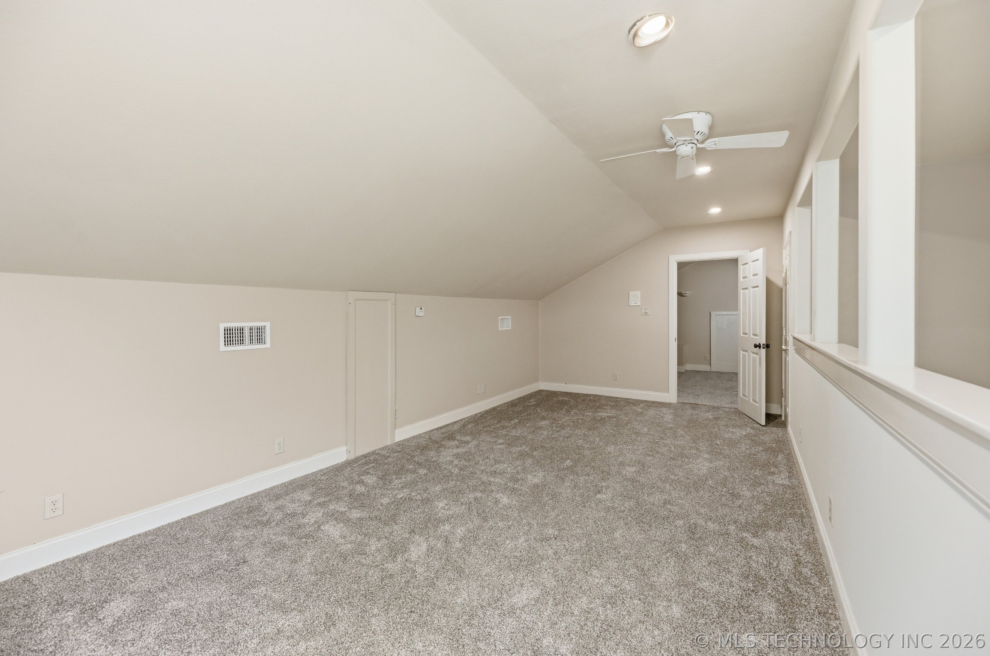 501 E Winston Circle Property Photo 18