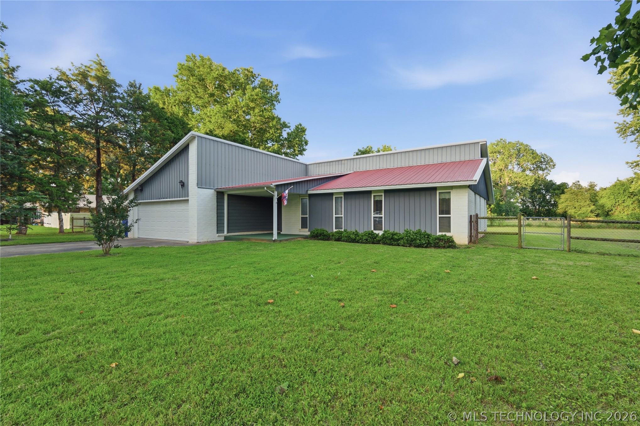 16525 203rd East Avenue Property Photo 9