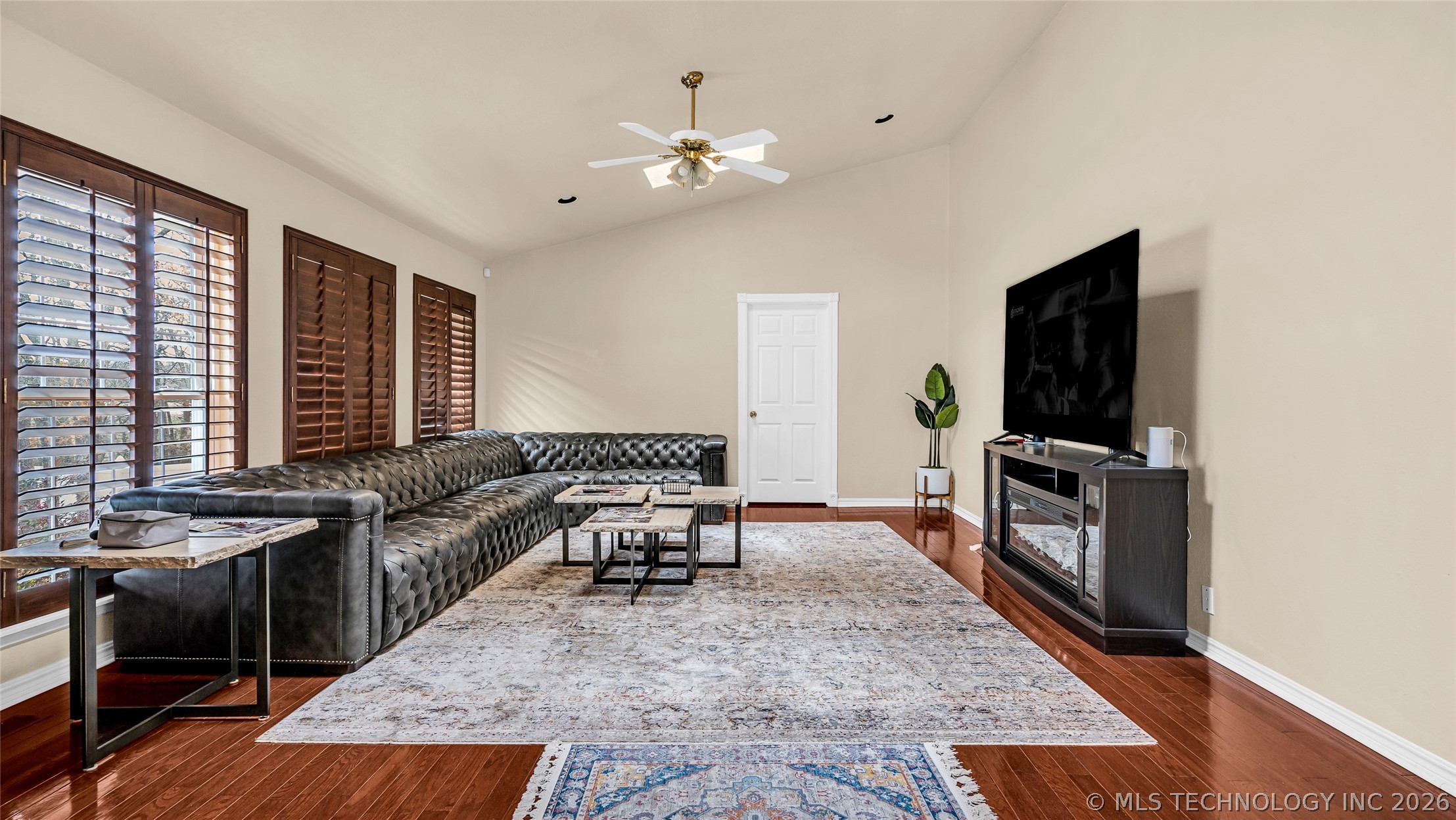 2800 Ridgeway Property Photo 17