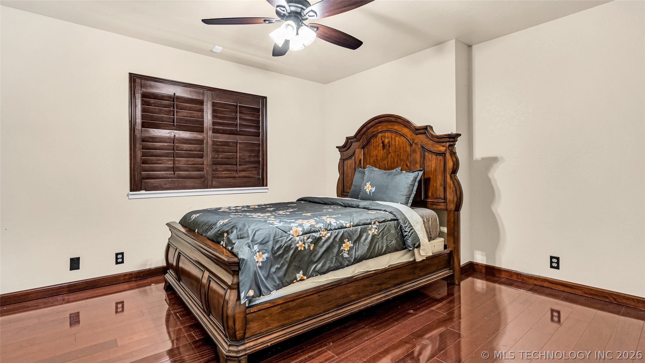 2800 Ridgeway Property Photo 29