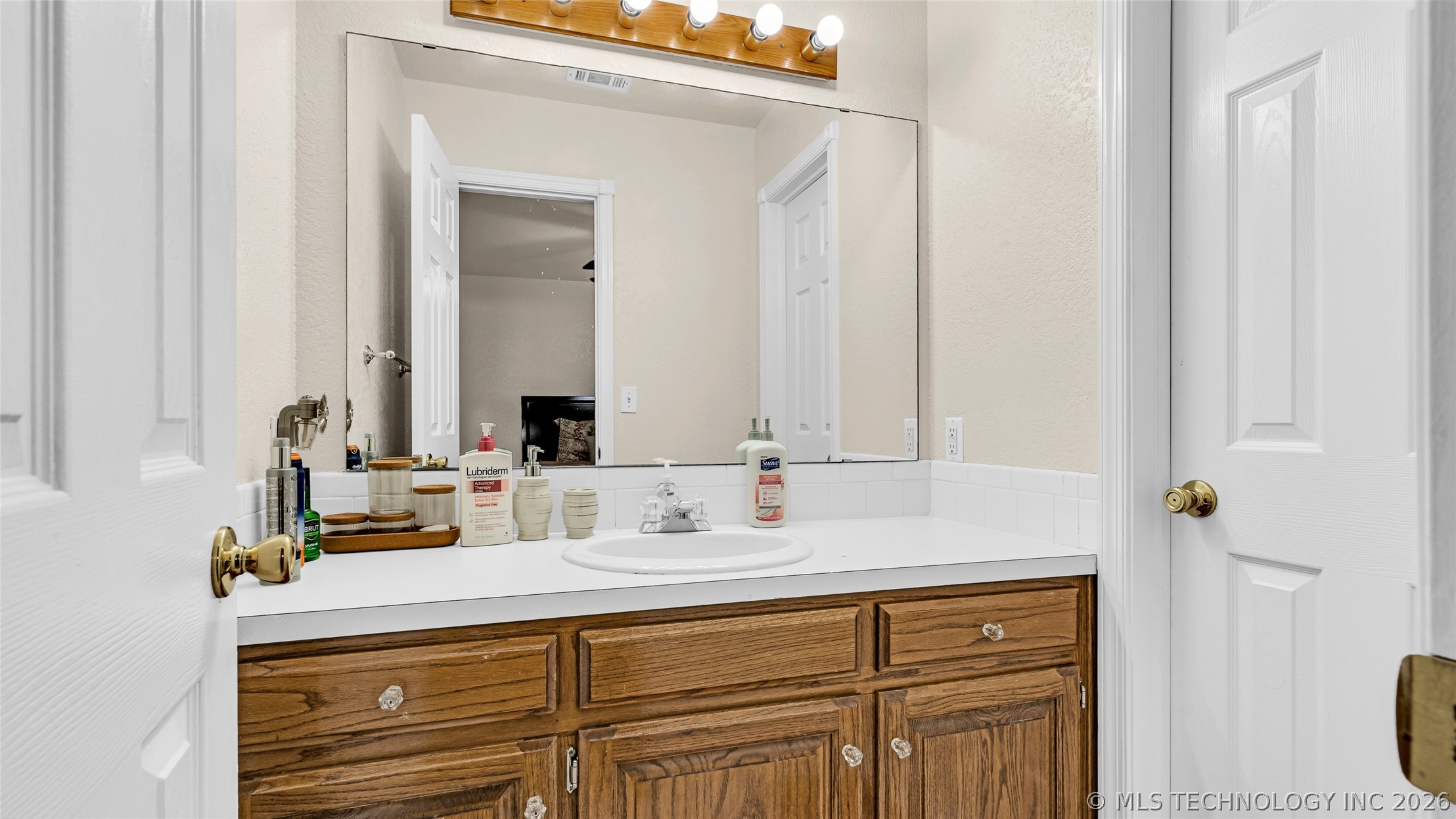 2800 Ridgeway Property Photo 35